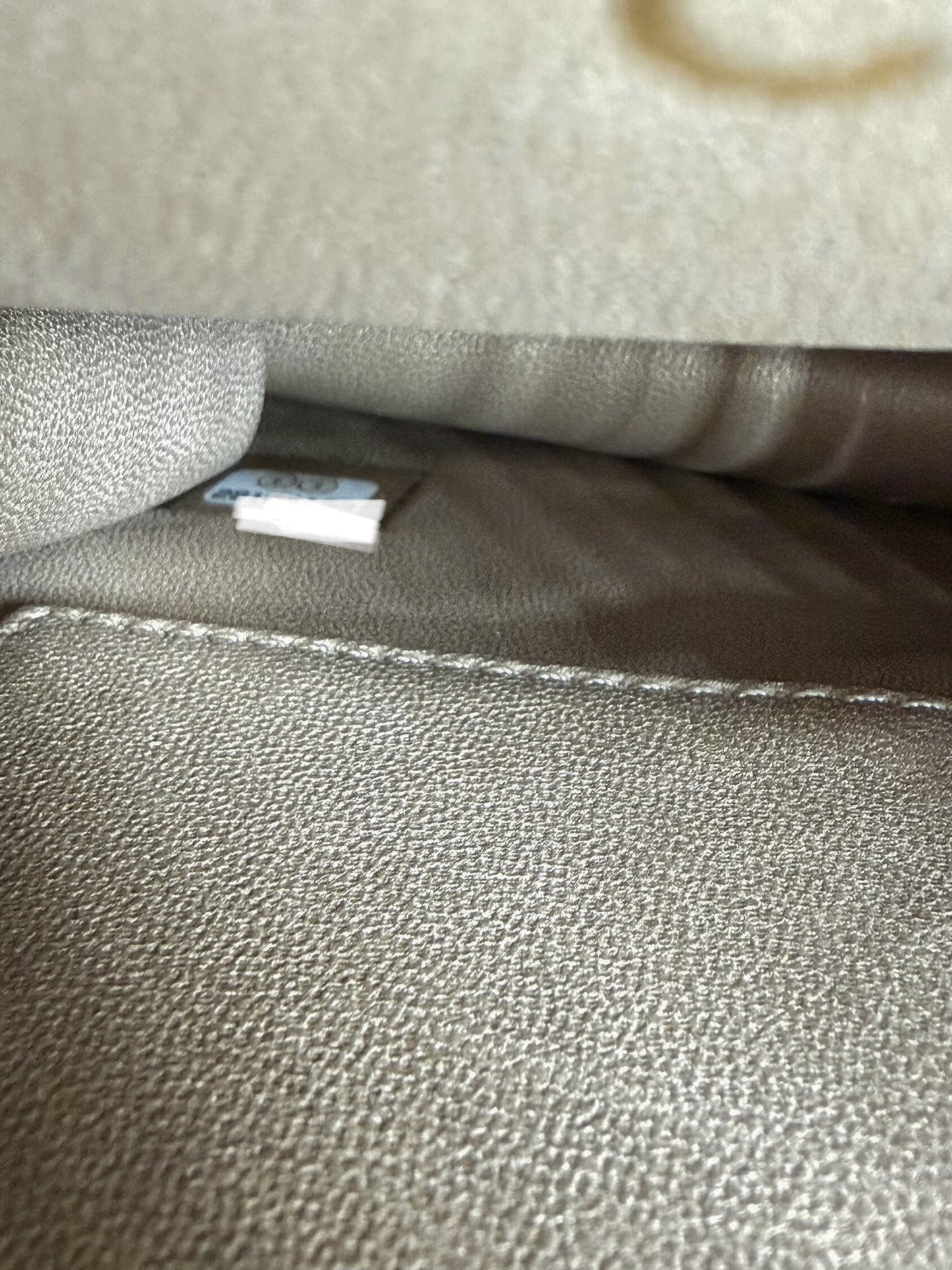 CHANEL | Mini Chic Pearl