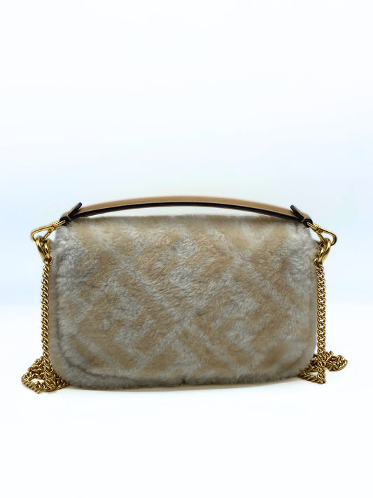 FENDI | Baguette Sherling Small