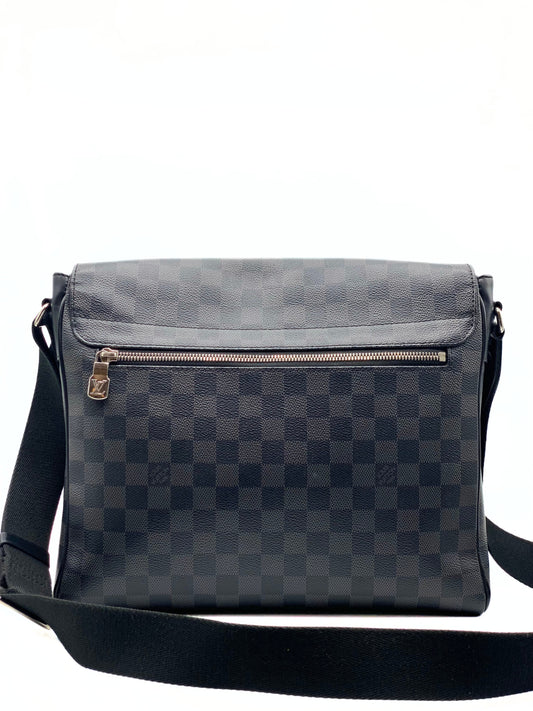 LOUIS VUITTON | District Messenger Bag
