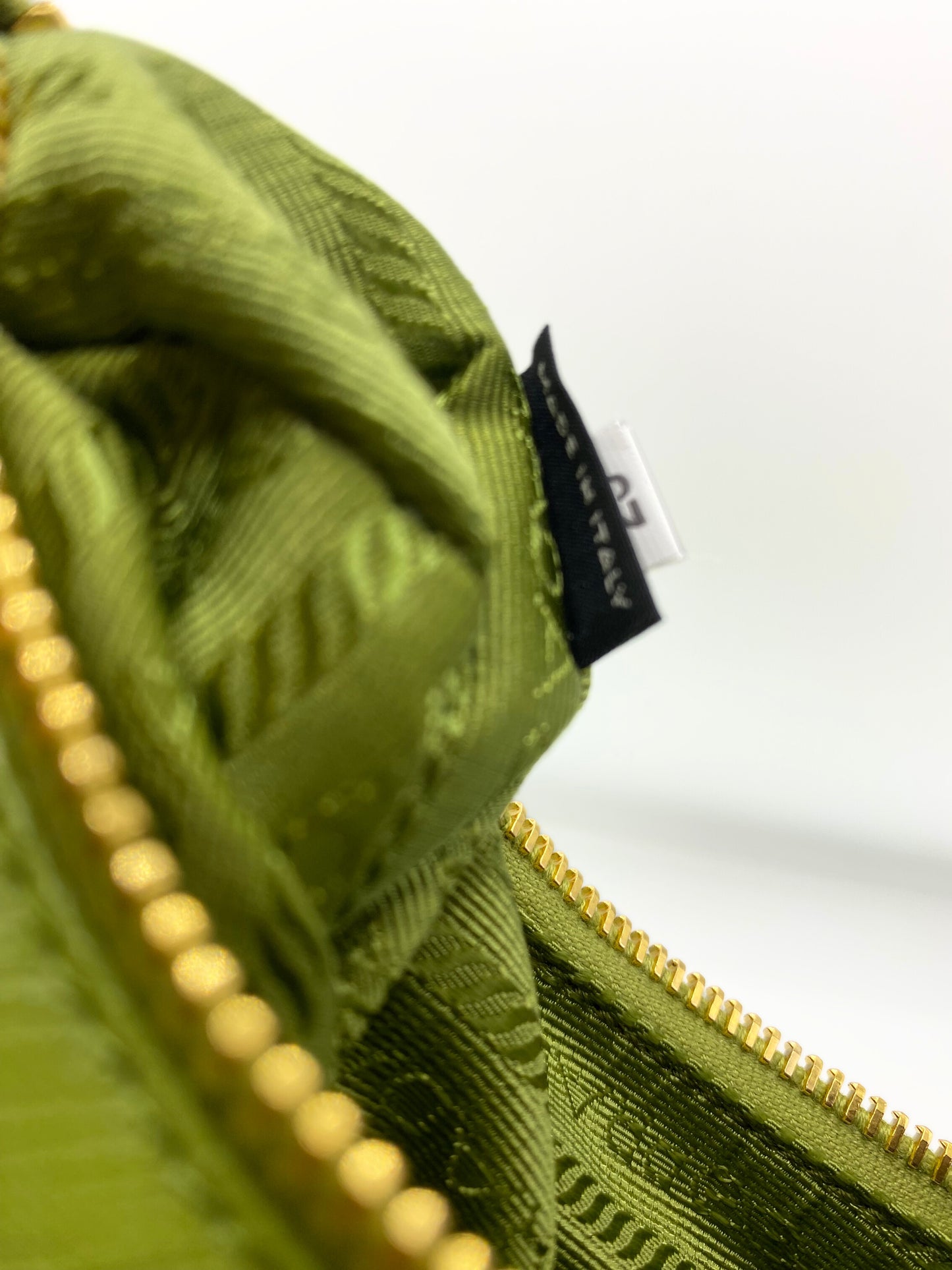 PRADA | Re-Edition Mini Bag