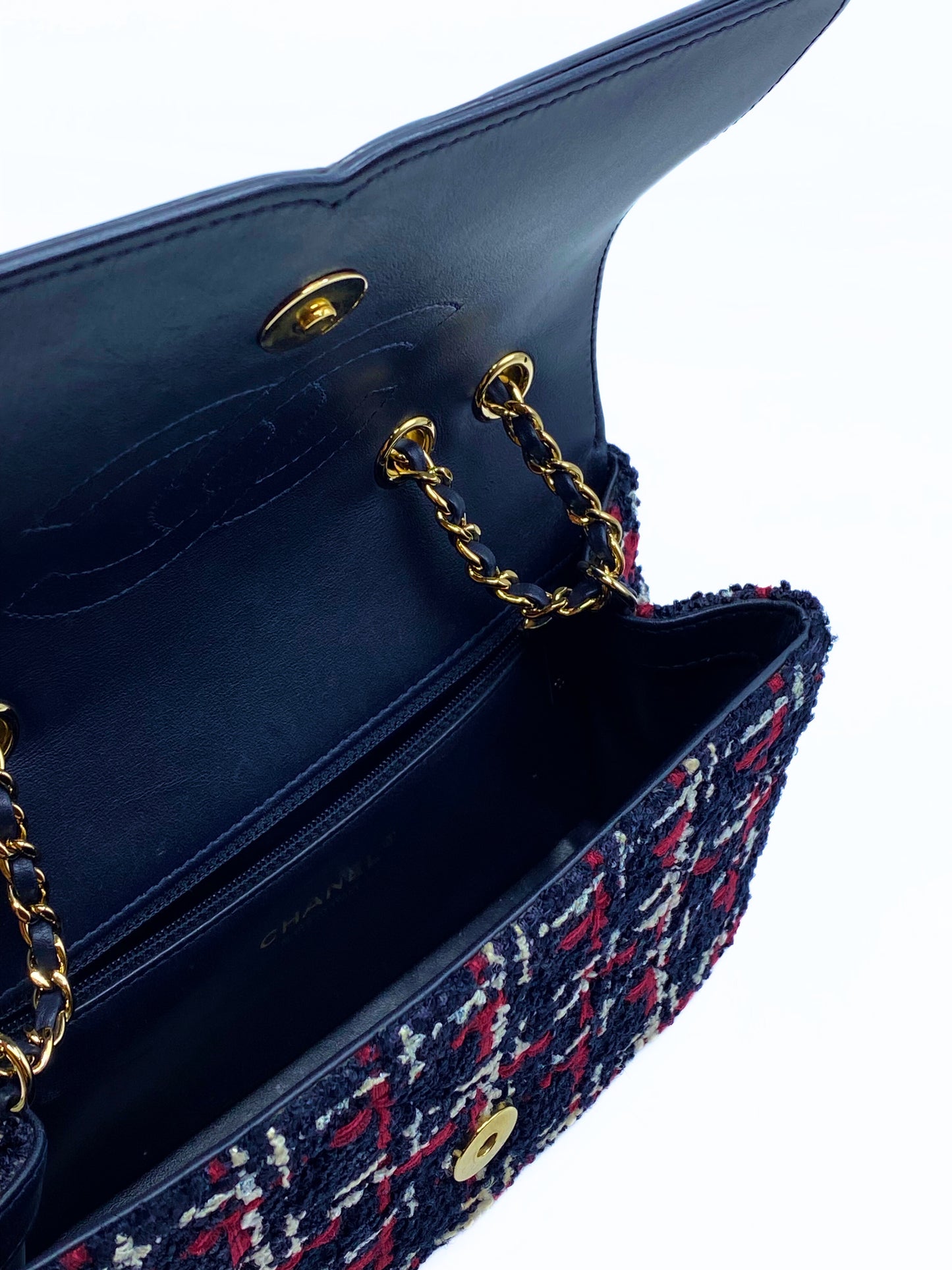 CHANEL | Filigree in Multicolor Tweed