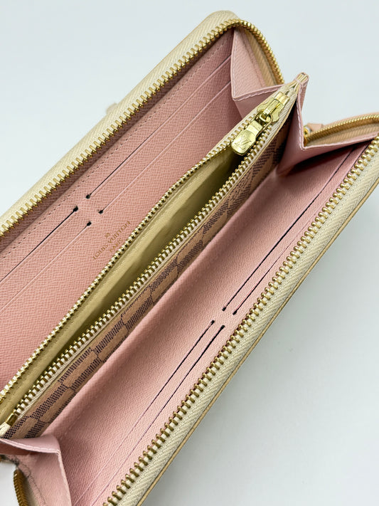 LOUIS VUITTON | Clémence Wallet in Damier Azur