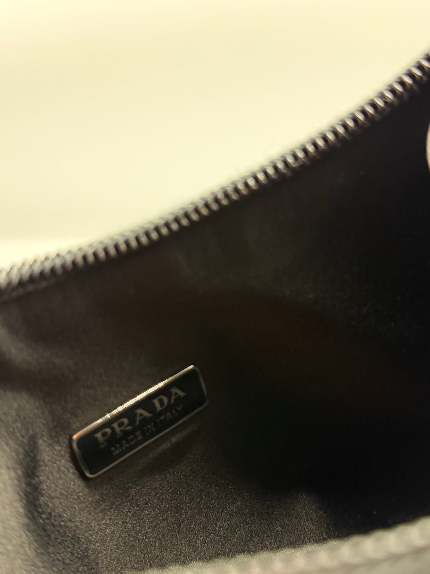 PRADA | Re-Edition 2000 Crystals Edition