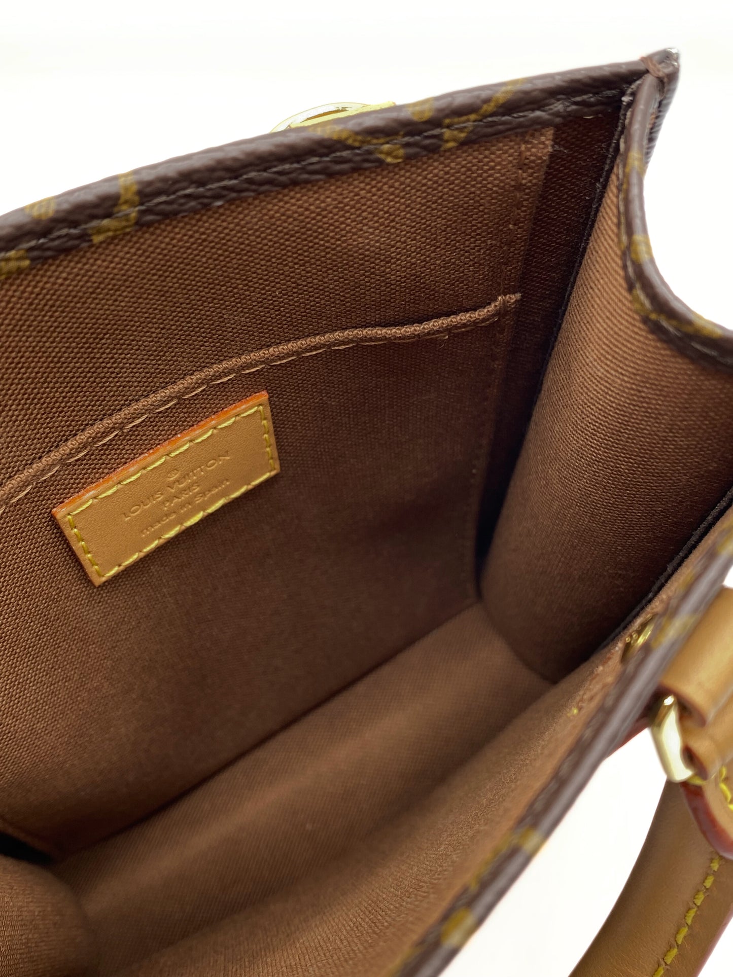 LOUIS VUITTON | Sac Plat Nano