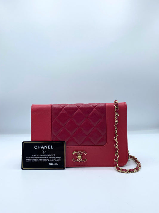 CHANEL | Bicolor Wallet on Chain