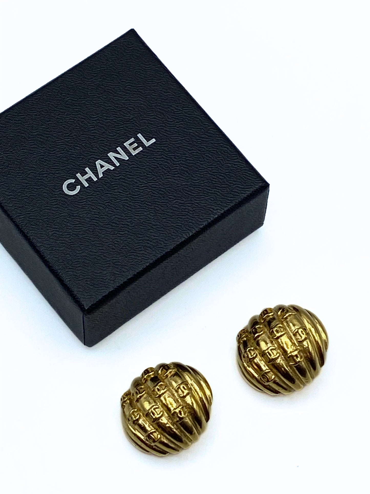CHANEL | CC Dome Earrings Vintage