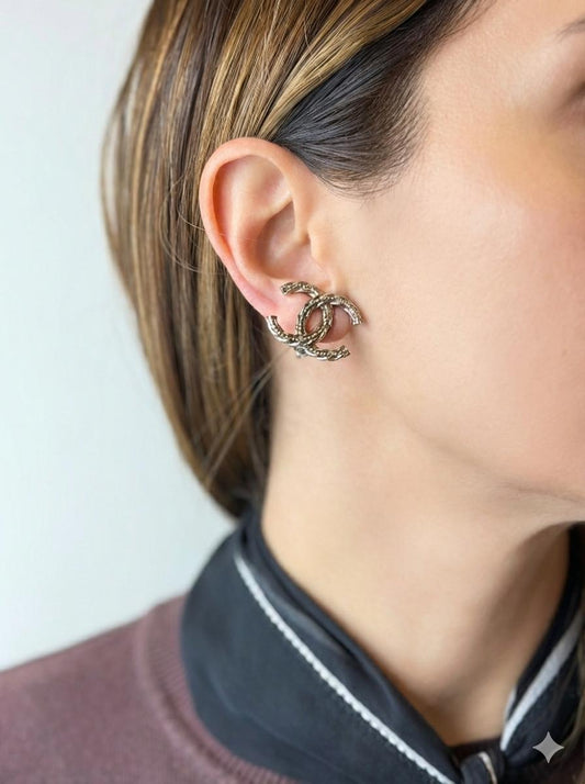 CHANEL | CC Logo Clip Earrings
