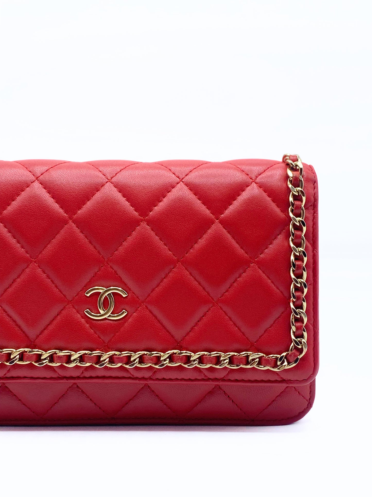 CHANEL | Chain Round Wallet On Chain