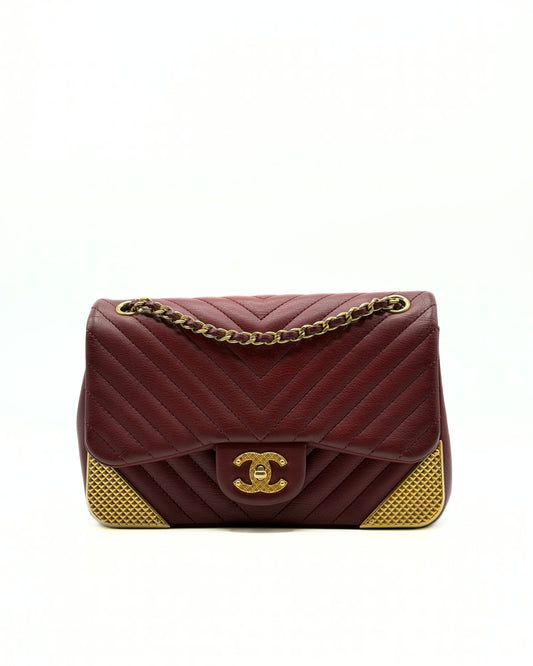 CHANEL | Rock The Corner Chevron Flap