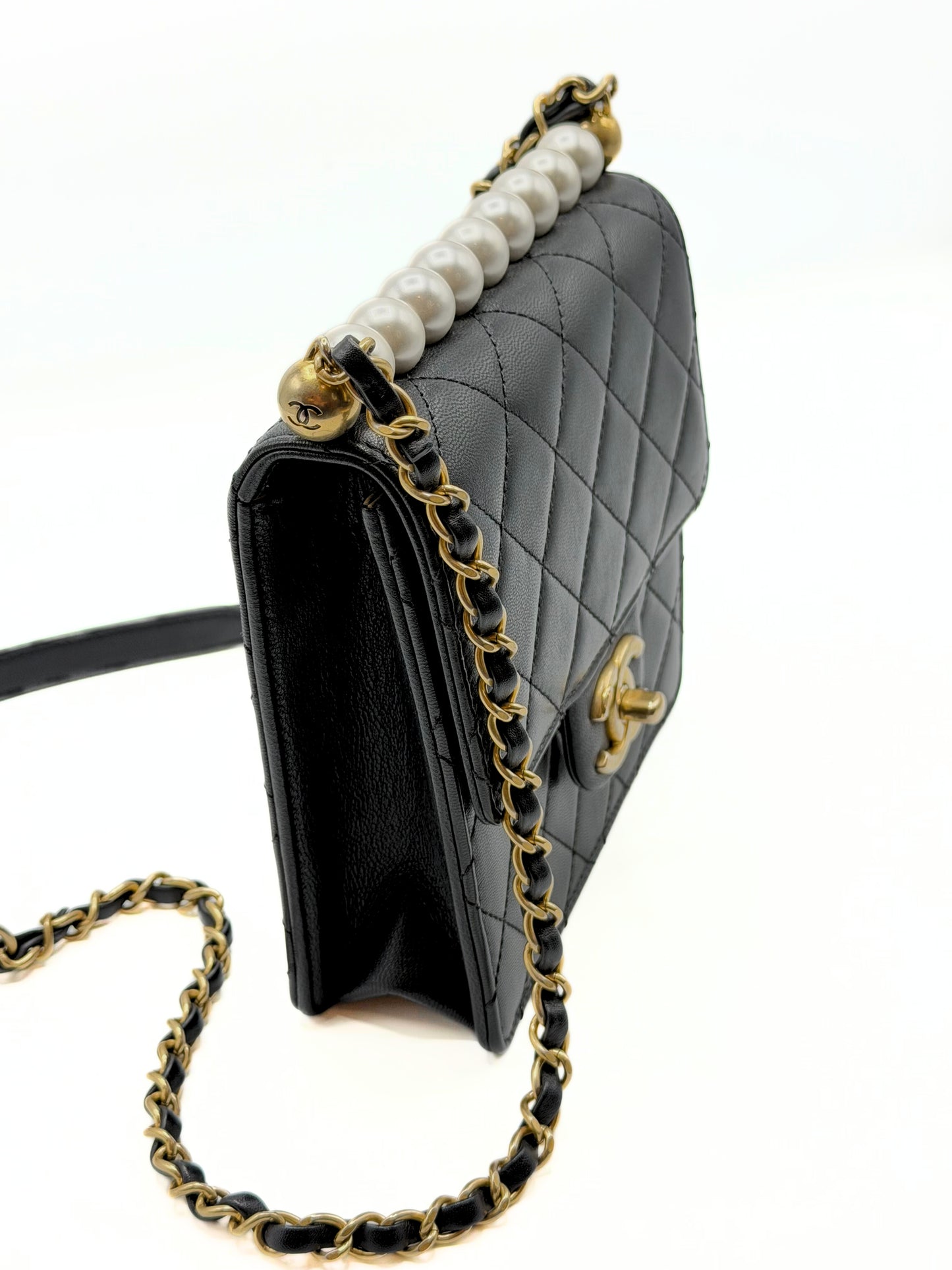 CHANEL | Mini Chic Pearl