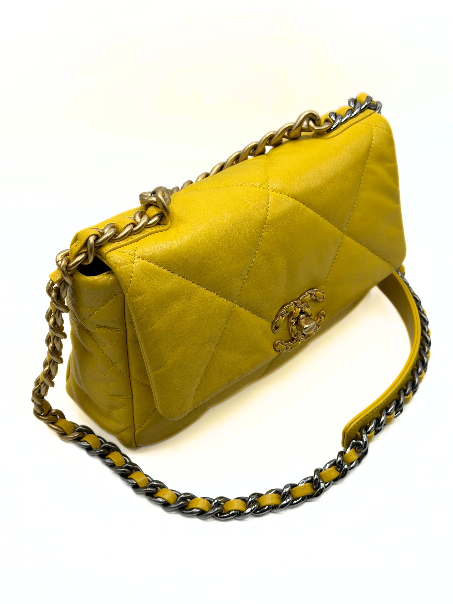 CHANEL |  19 Flap Bag Medium – Yellow