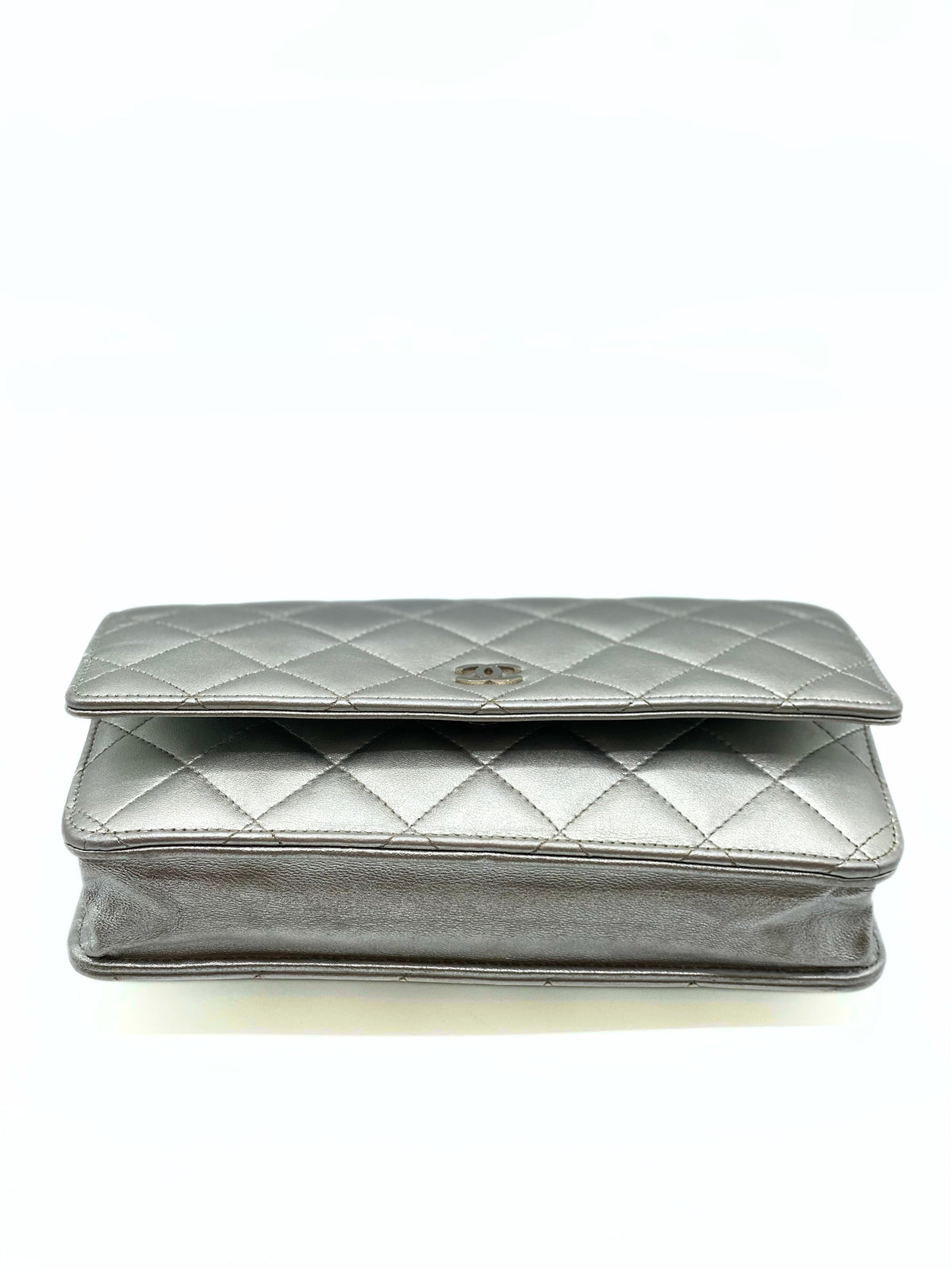 CHANEL | Wallet on Chain Metallic Silver