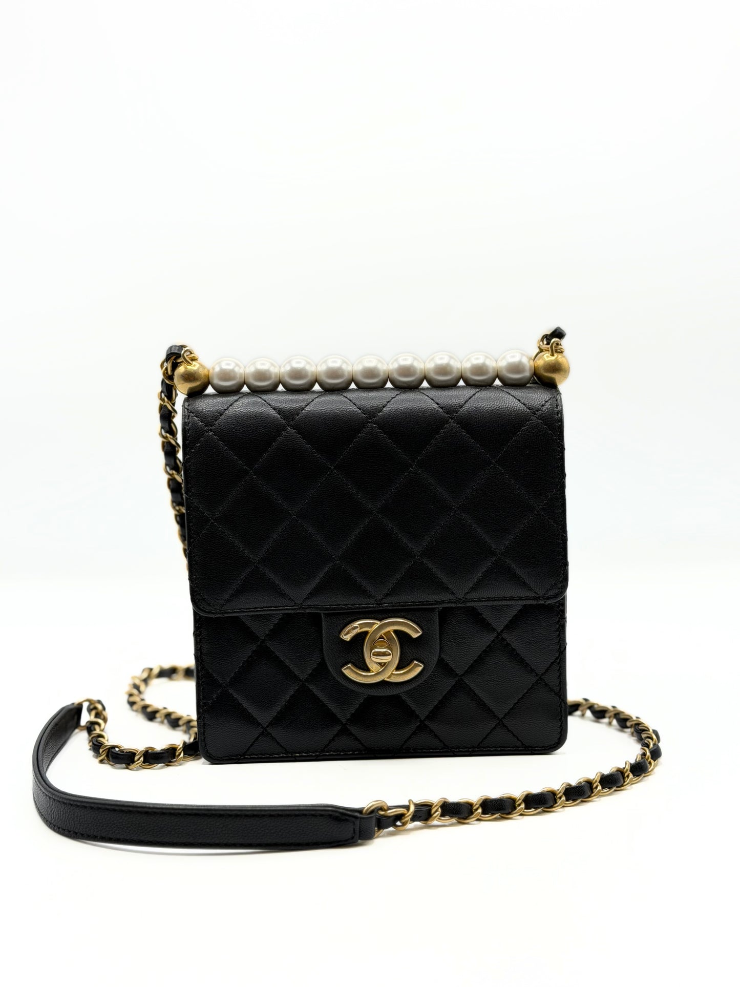 CHANEL | Mini Chic Pearl