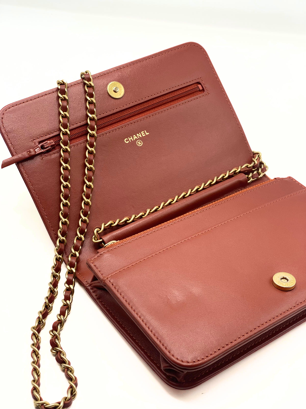CHANEL | Le Boy Wallet On Chain