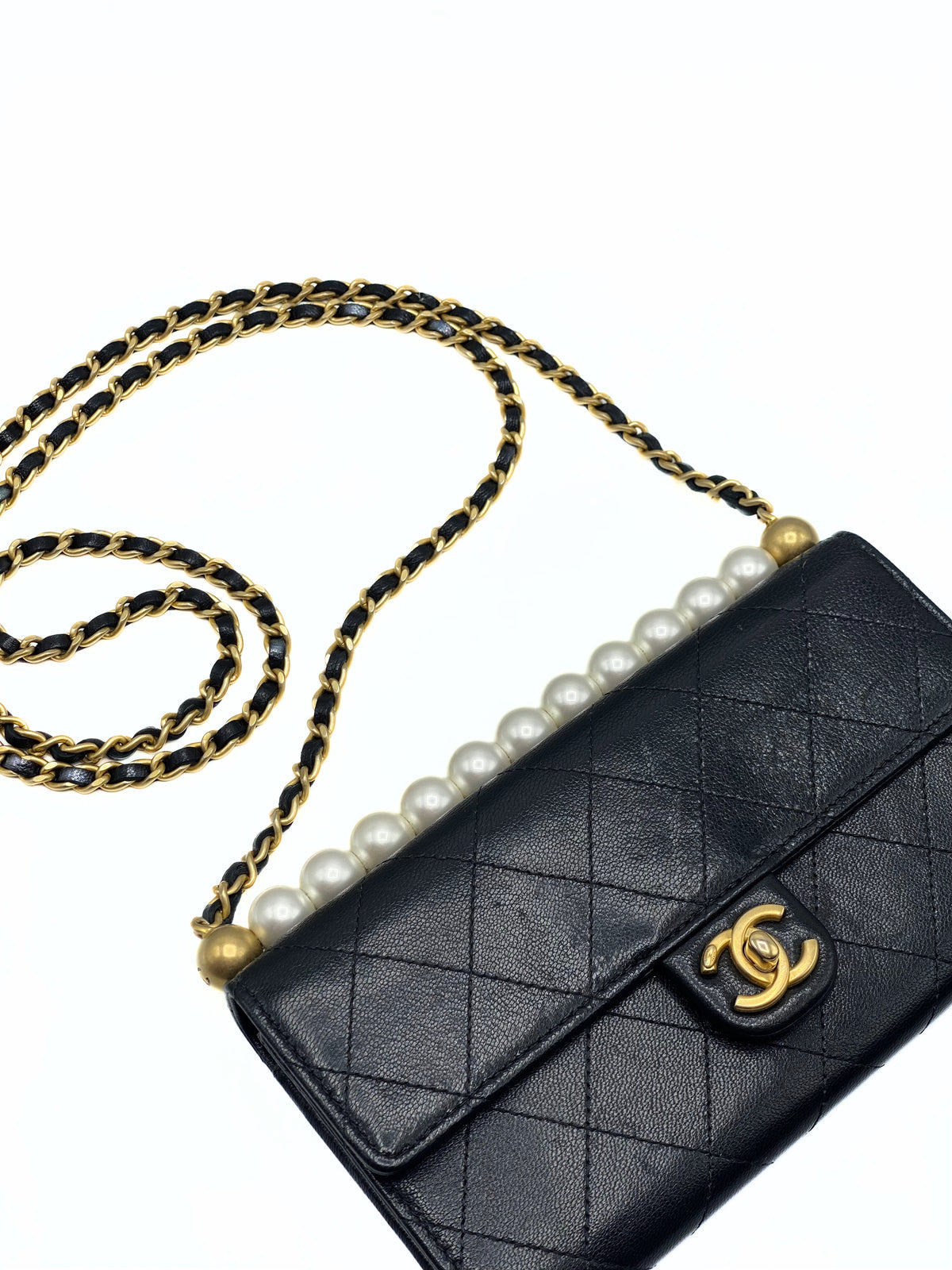 CHANEL | Chic Pearls Wallet On Chain