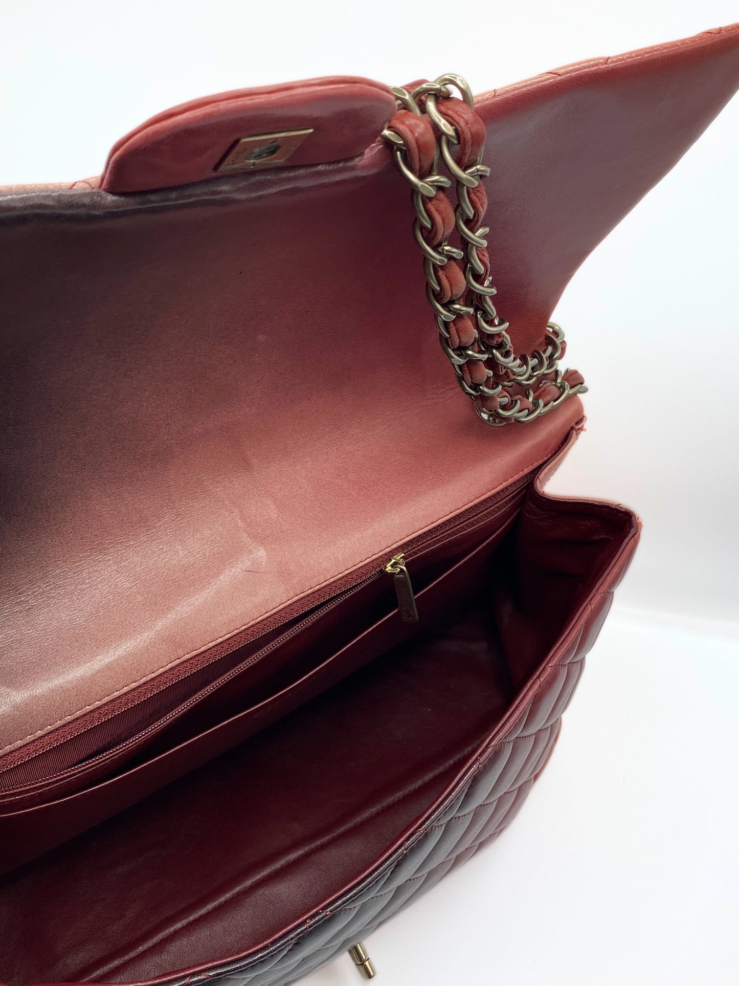 CHANEL | Maxi Jumbo Single Flap Ombre Degradé