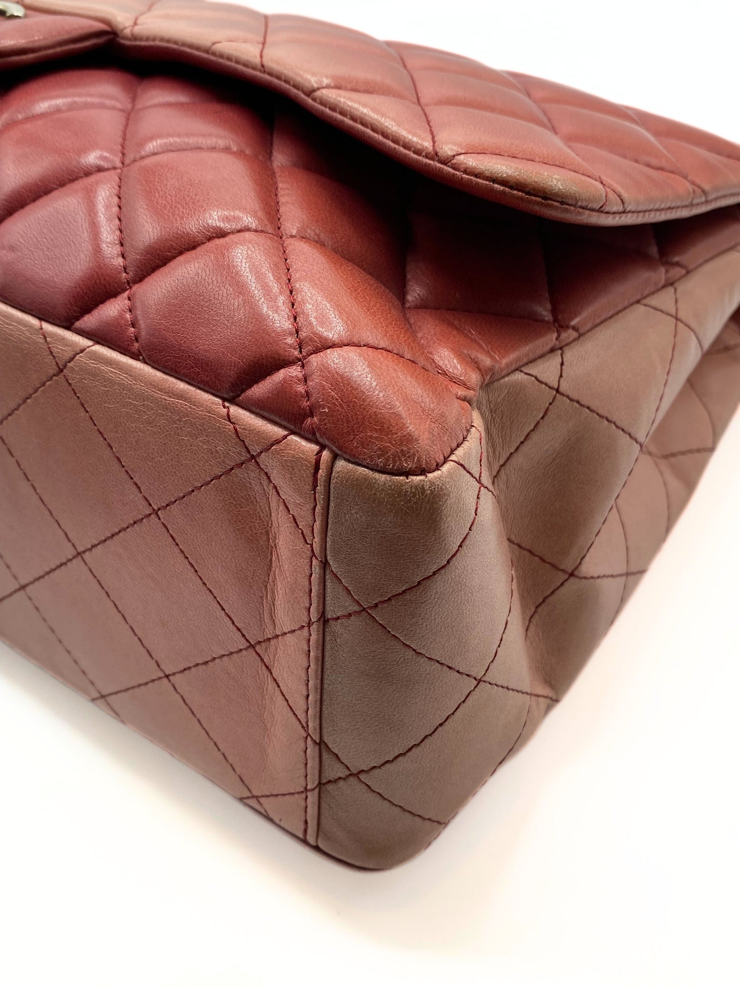 CHANEL | Maxi Jumbo Single Flap Ombre Degradé