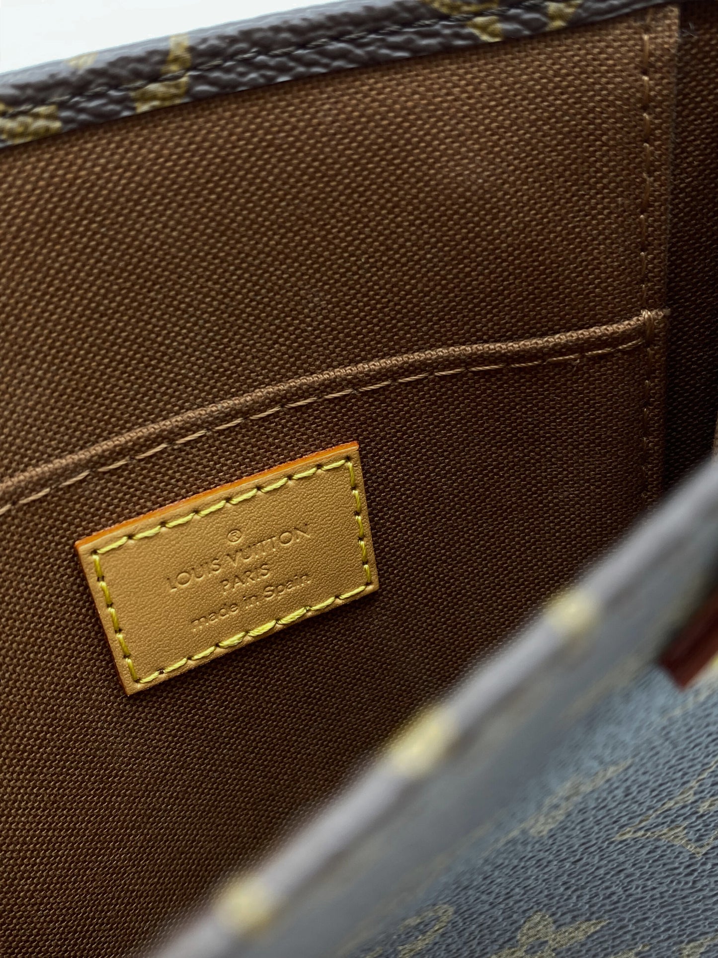 LOUIS VUITTON | Sac Plat Nano