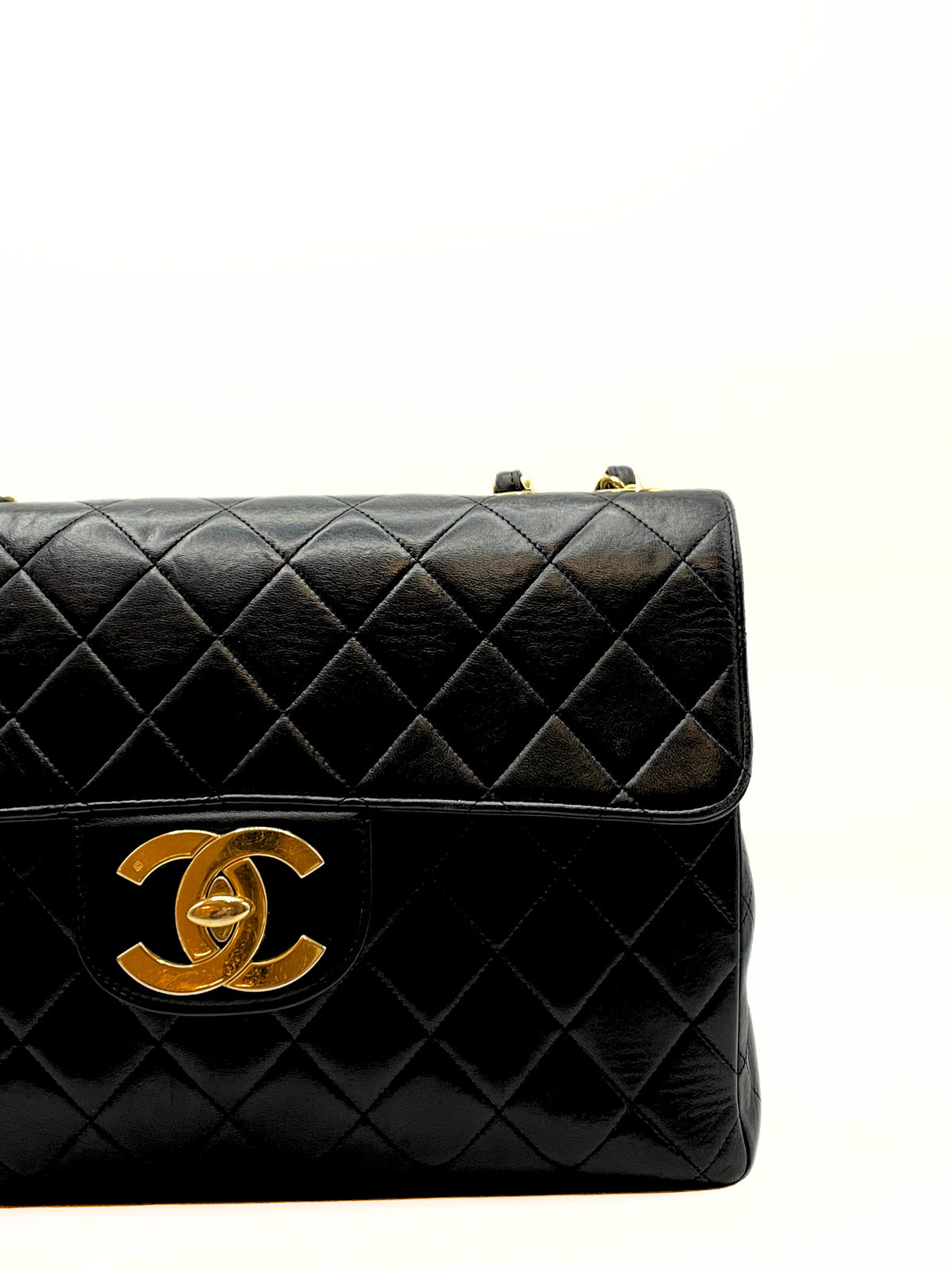 CHANEL | Maxi Logo Vintage