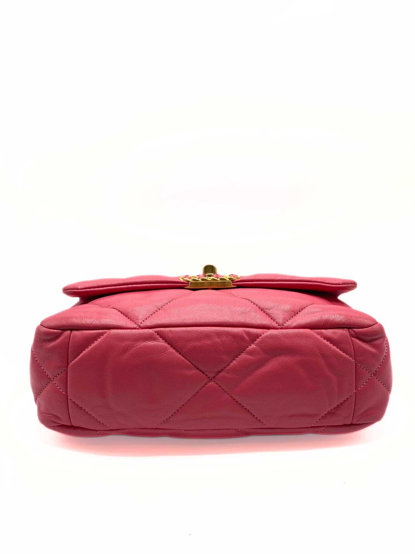 CHANEL | Small 19 Flap Bag