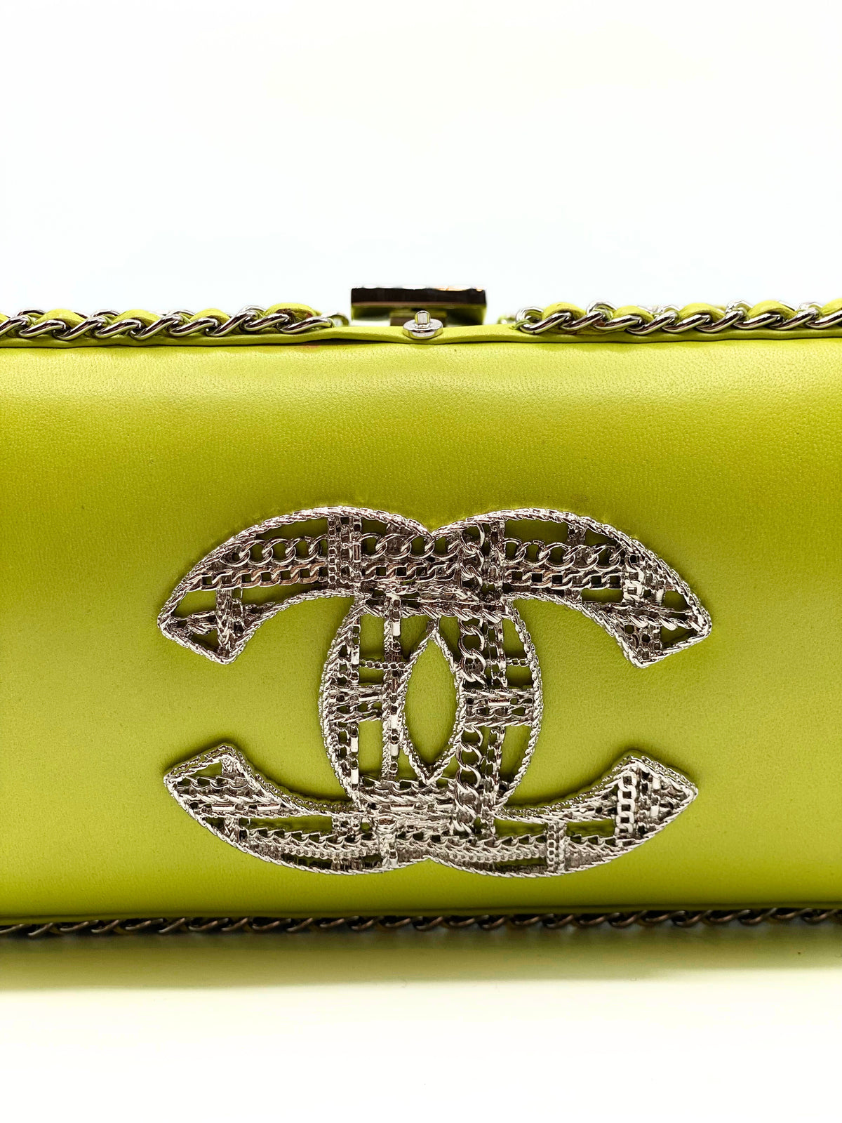 CHANEL | Kiss Lock CC Clutch Lime