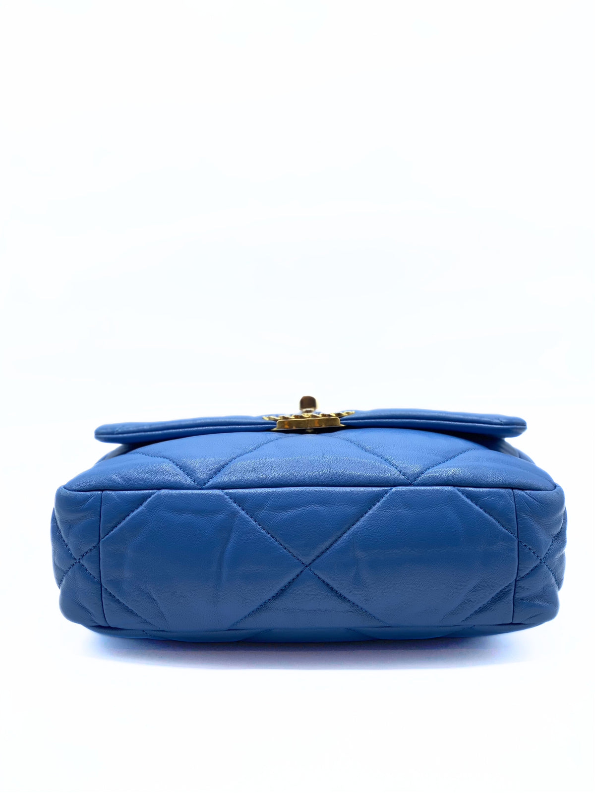 CHANEL | 19 Small Blue