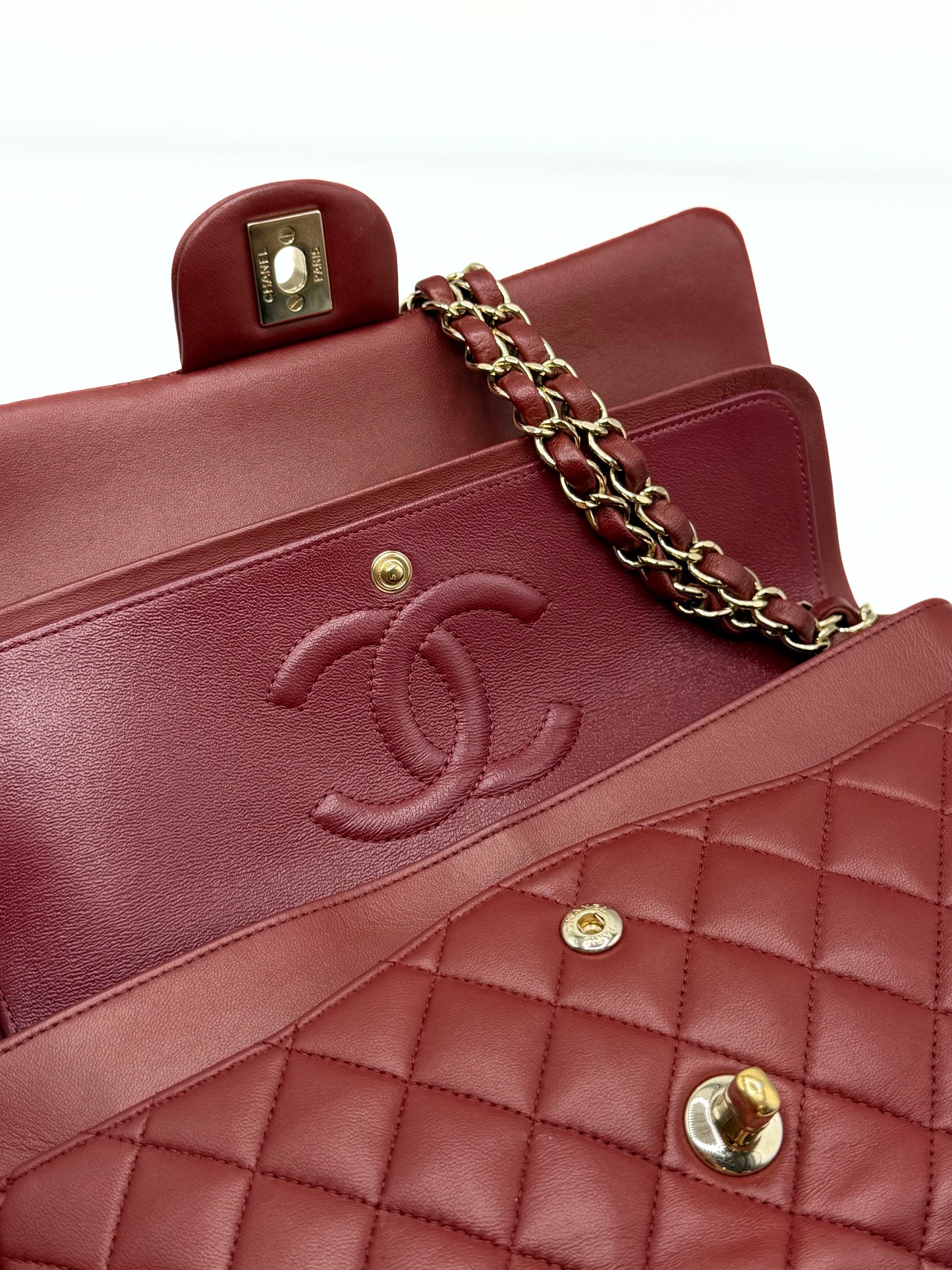CHANEL | Classic Medium Double Flap Burgundy