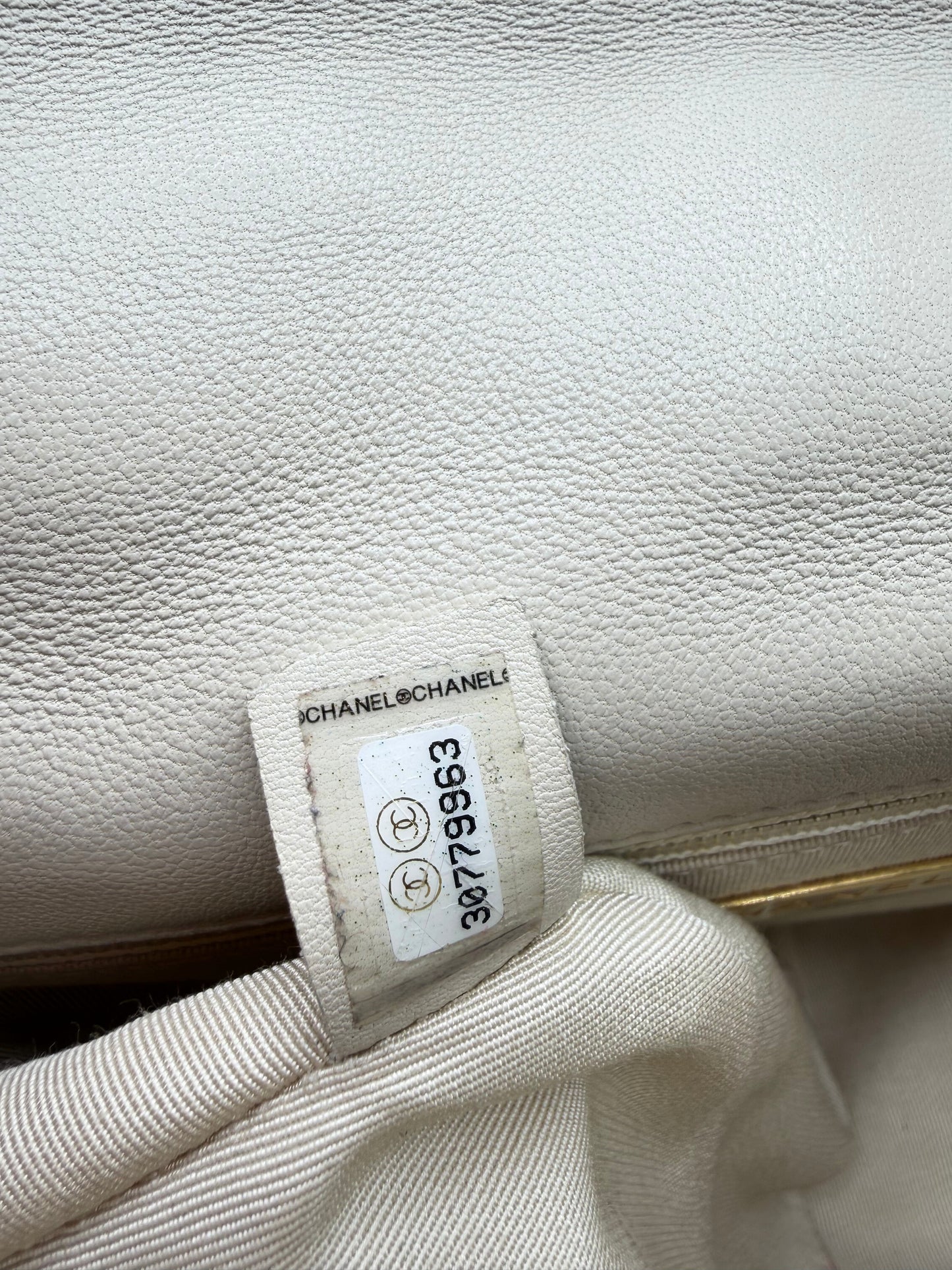 CHANEL | 19 Beige Small