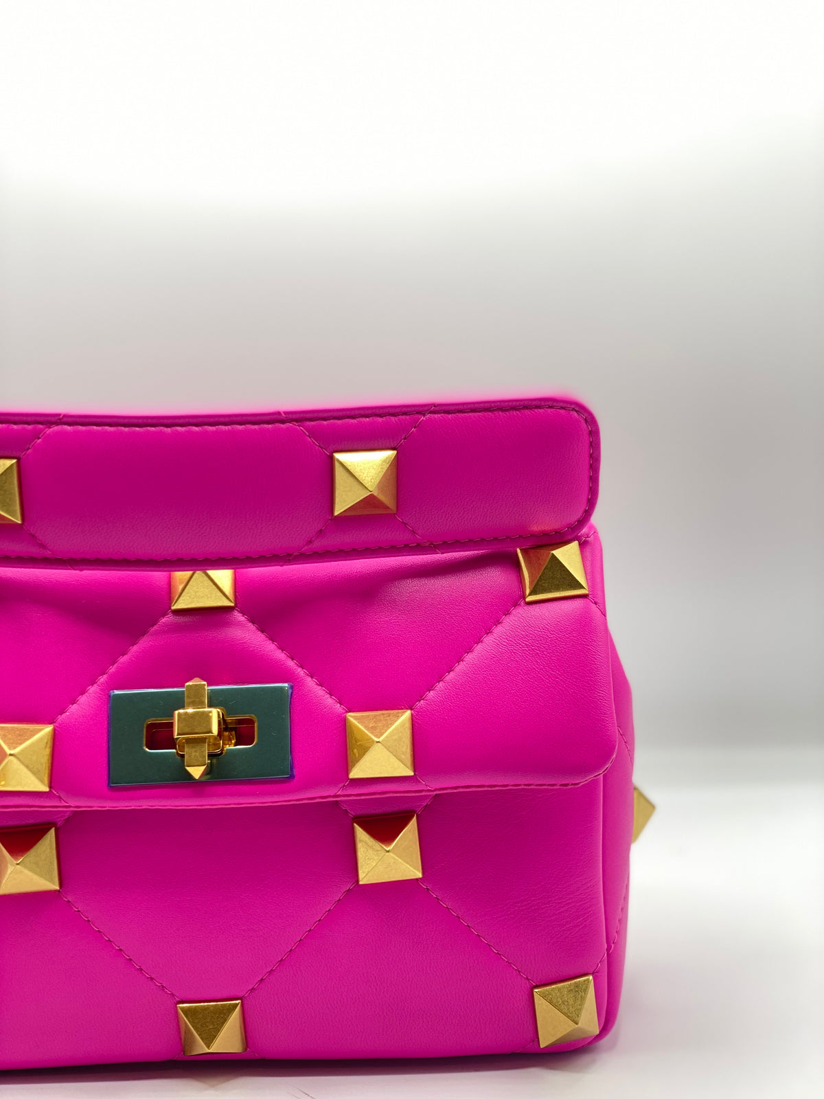 VALENTINO | Medium Fuchsia  Bag Roman Stud In Nappa Leather