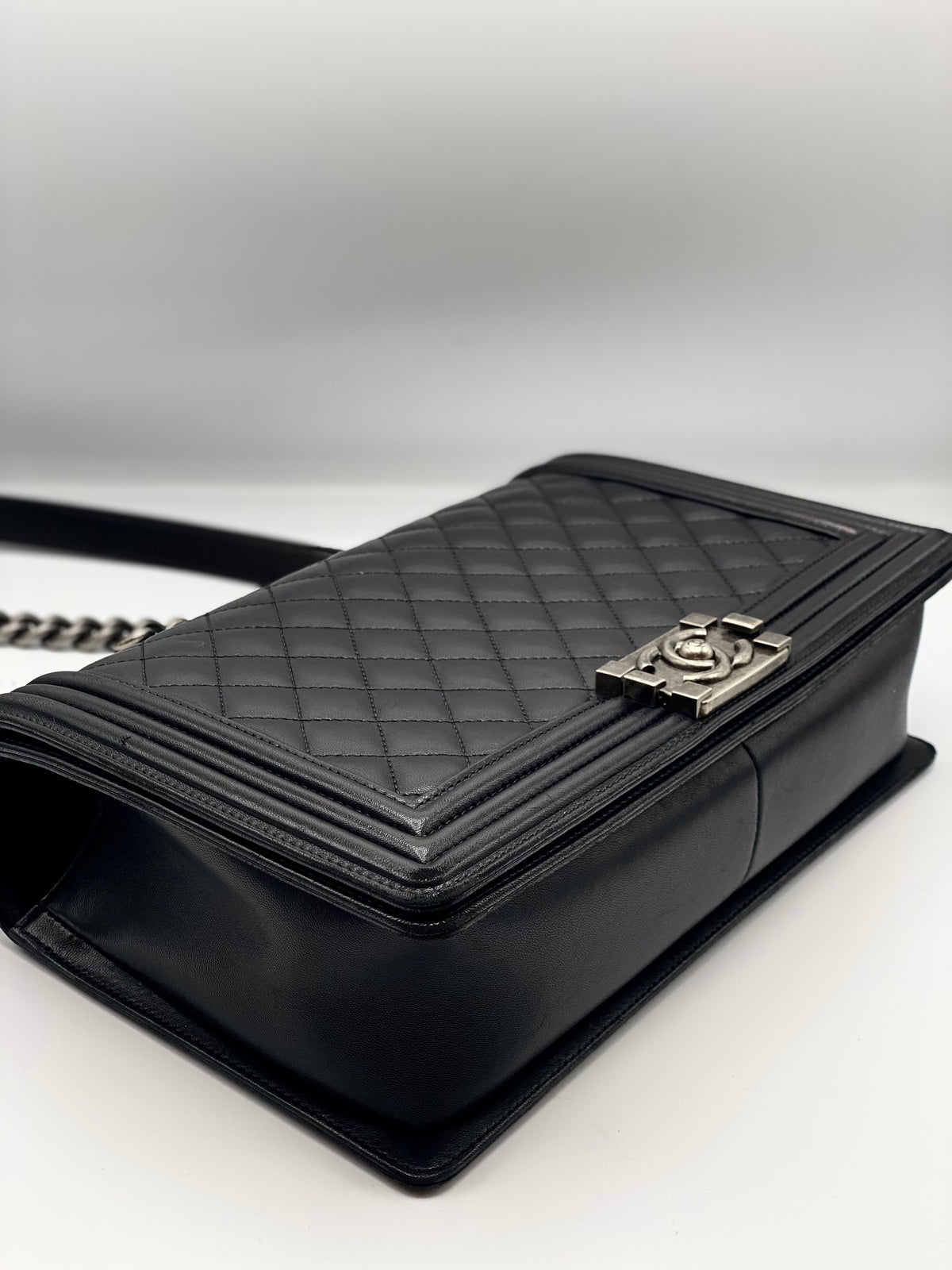 CHANEL | Large Black Quilted Leather Large Boy Bag