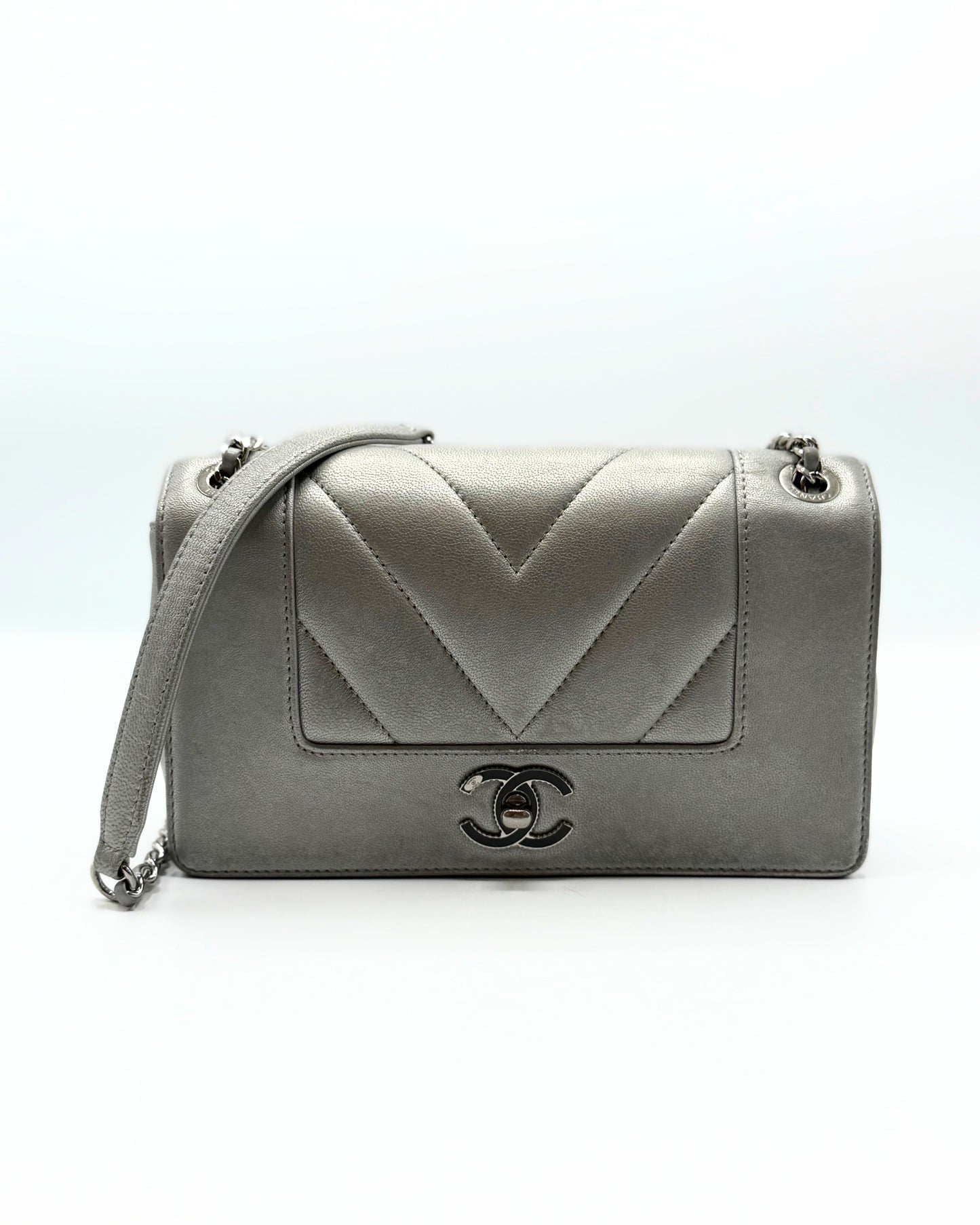 CHANEL | Mademoiselle Chevron Flap Bag