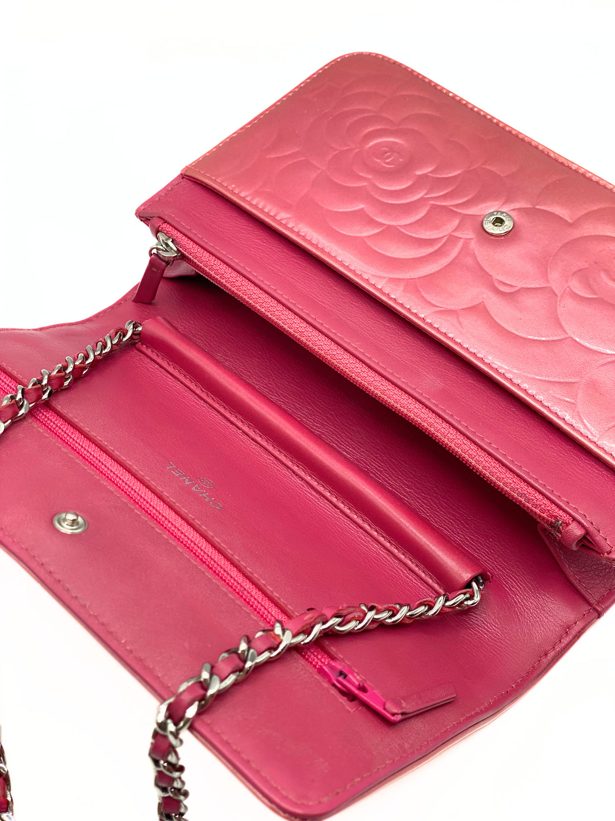 CHANEL | Wallet on Chain Pattent Leather Camelia Edition