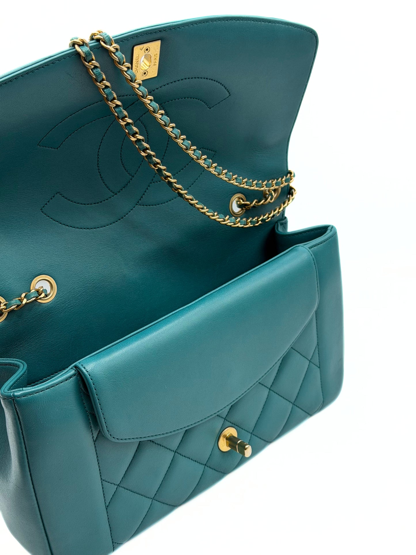 CHANEL | Diana Reissue Jumbo Classic Flap Bag