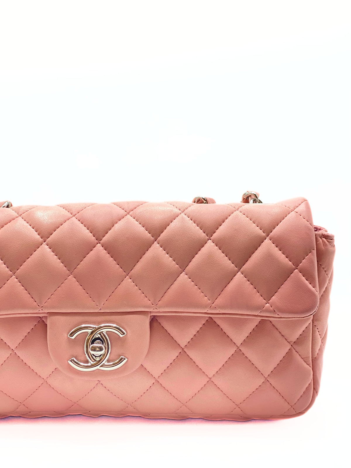 CHANEL | East West Flap Pink