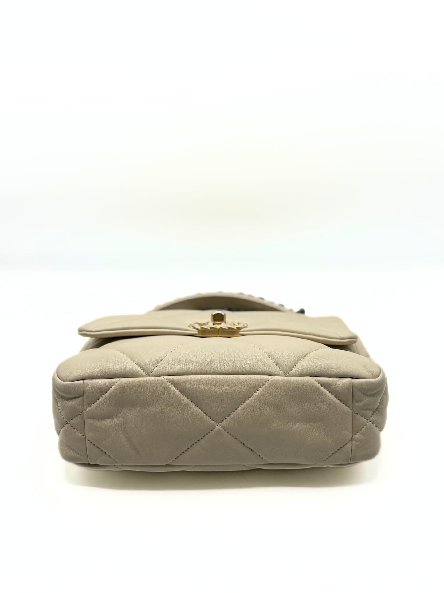 CHANEL | 19 Beige Small