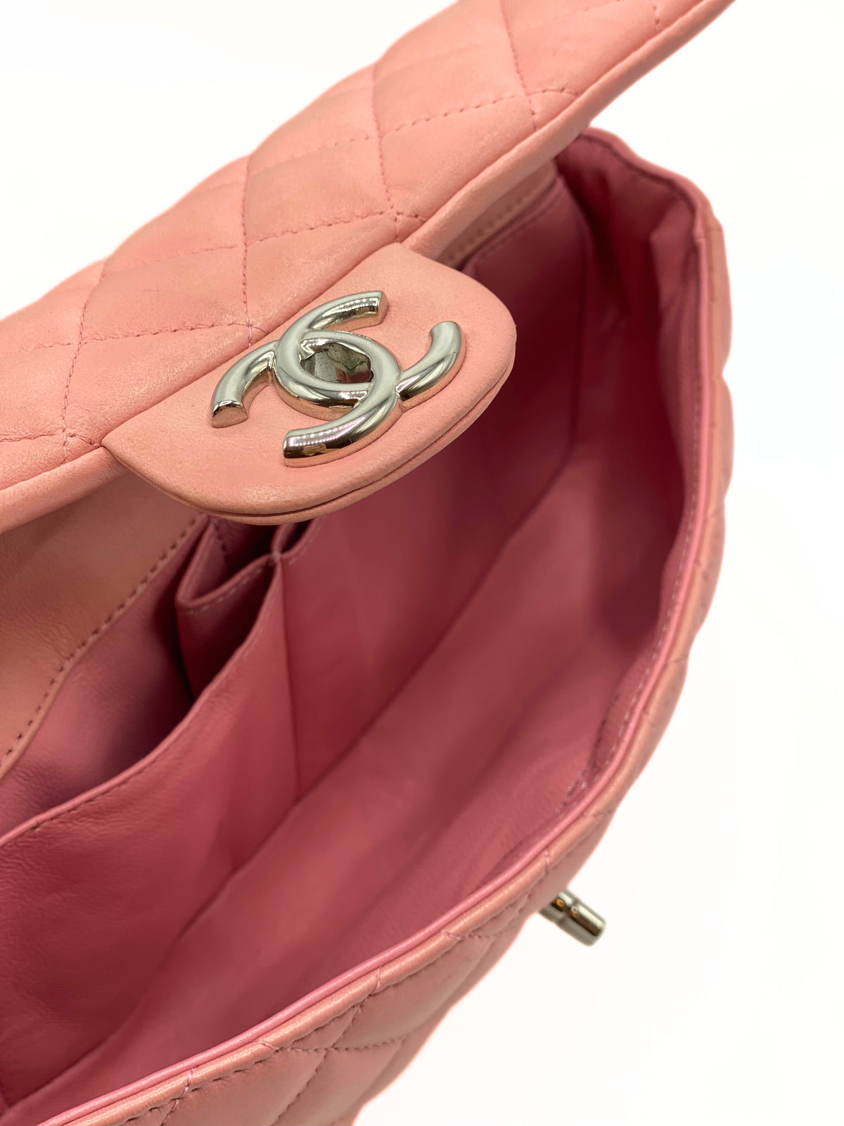 CHANEL | East West Flap Pink