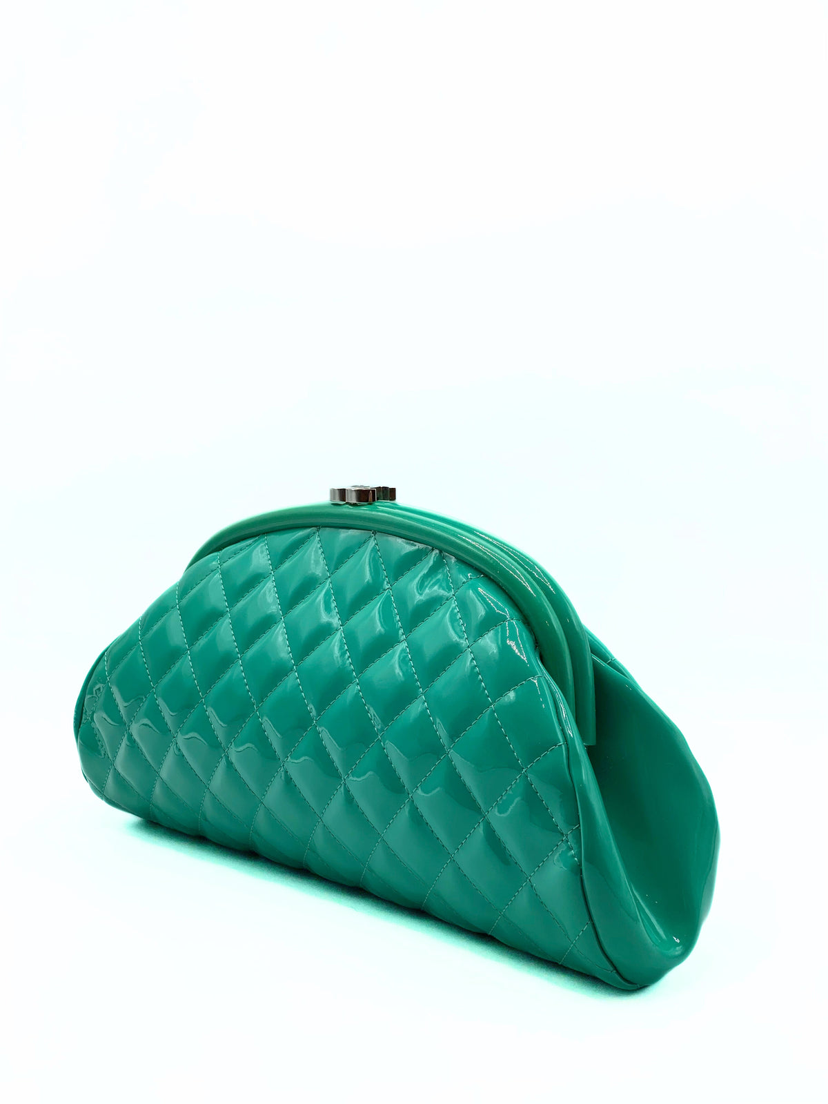 CHANEL | Mademoiselle Clutch Pattent Leather