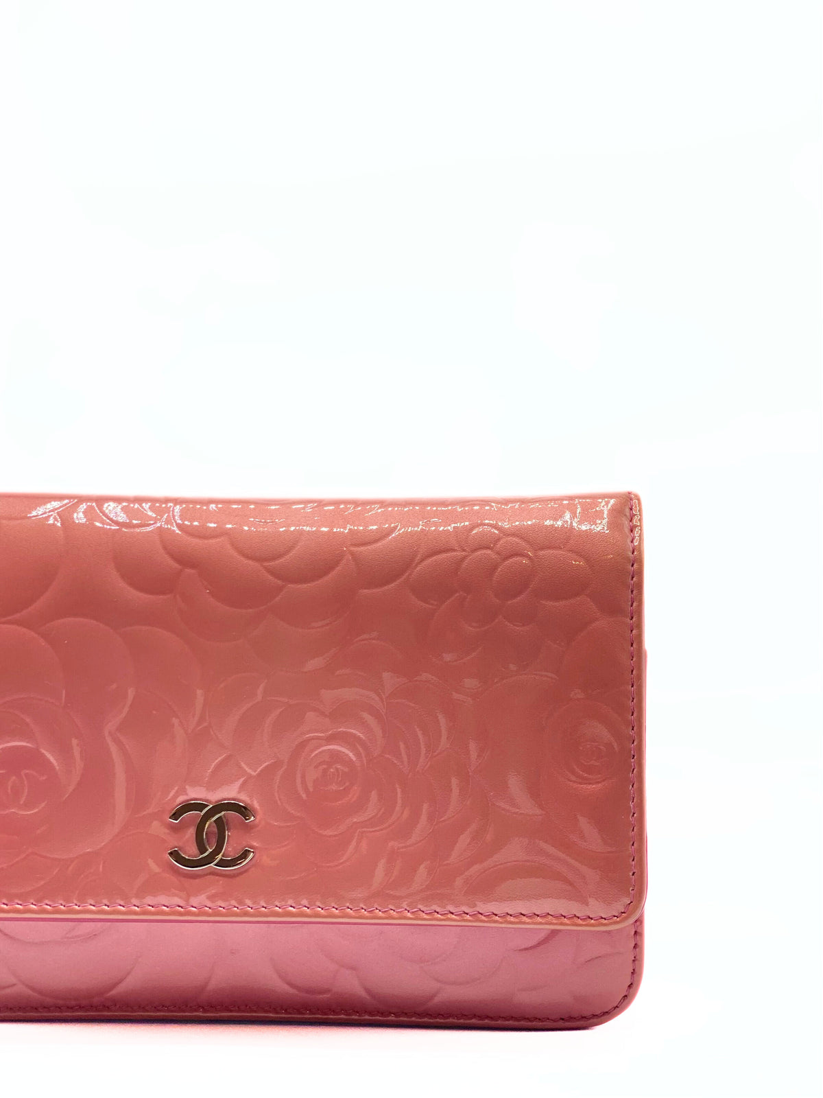CHANEL | Wallet on Chain Pattent Leather Camelia Edition