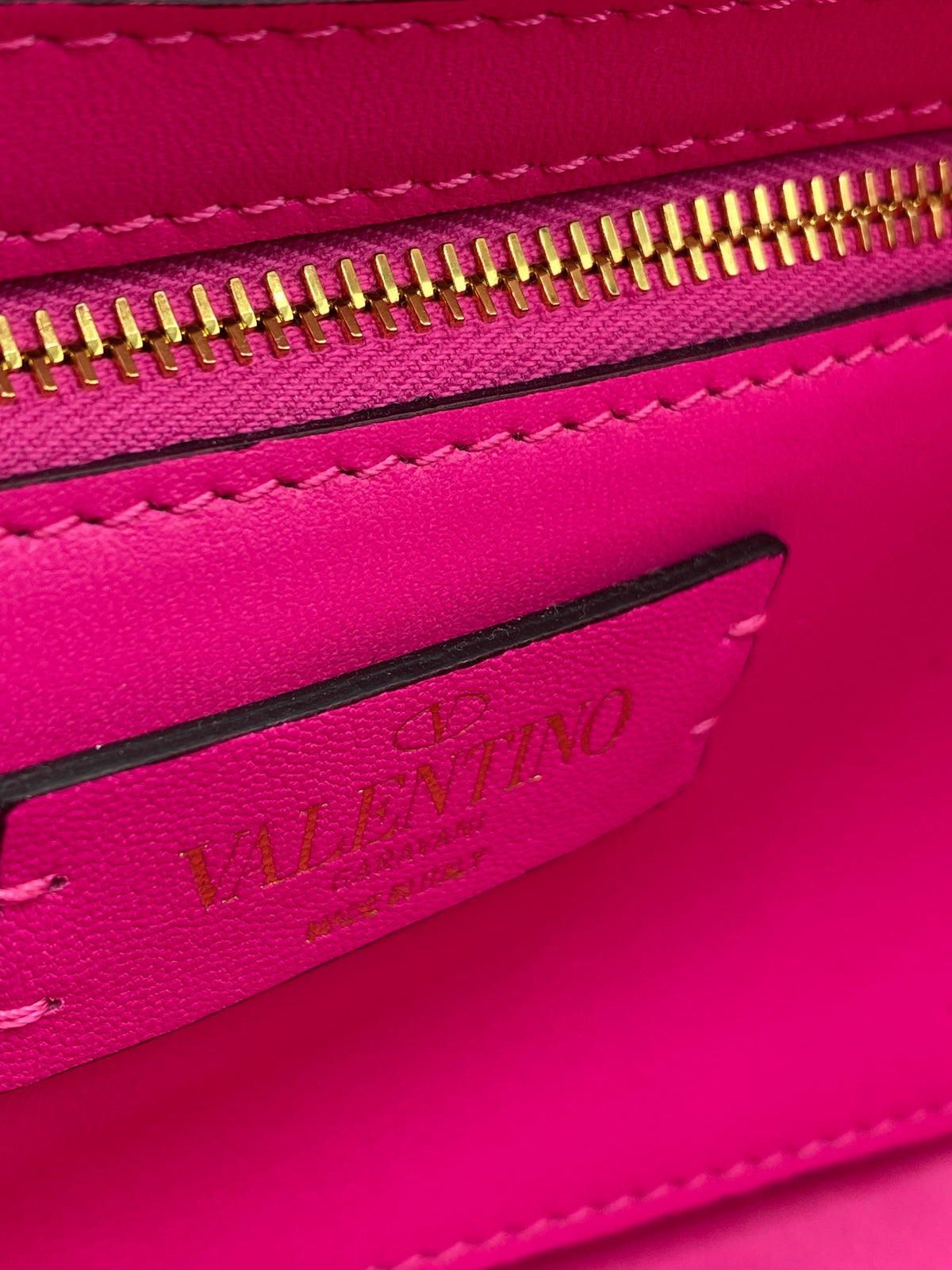 VALENTINO | Medium Fuchsia  Bag Roman Stud In Nappa Leather