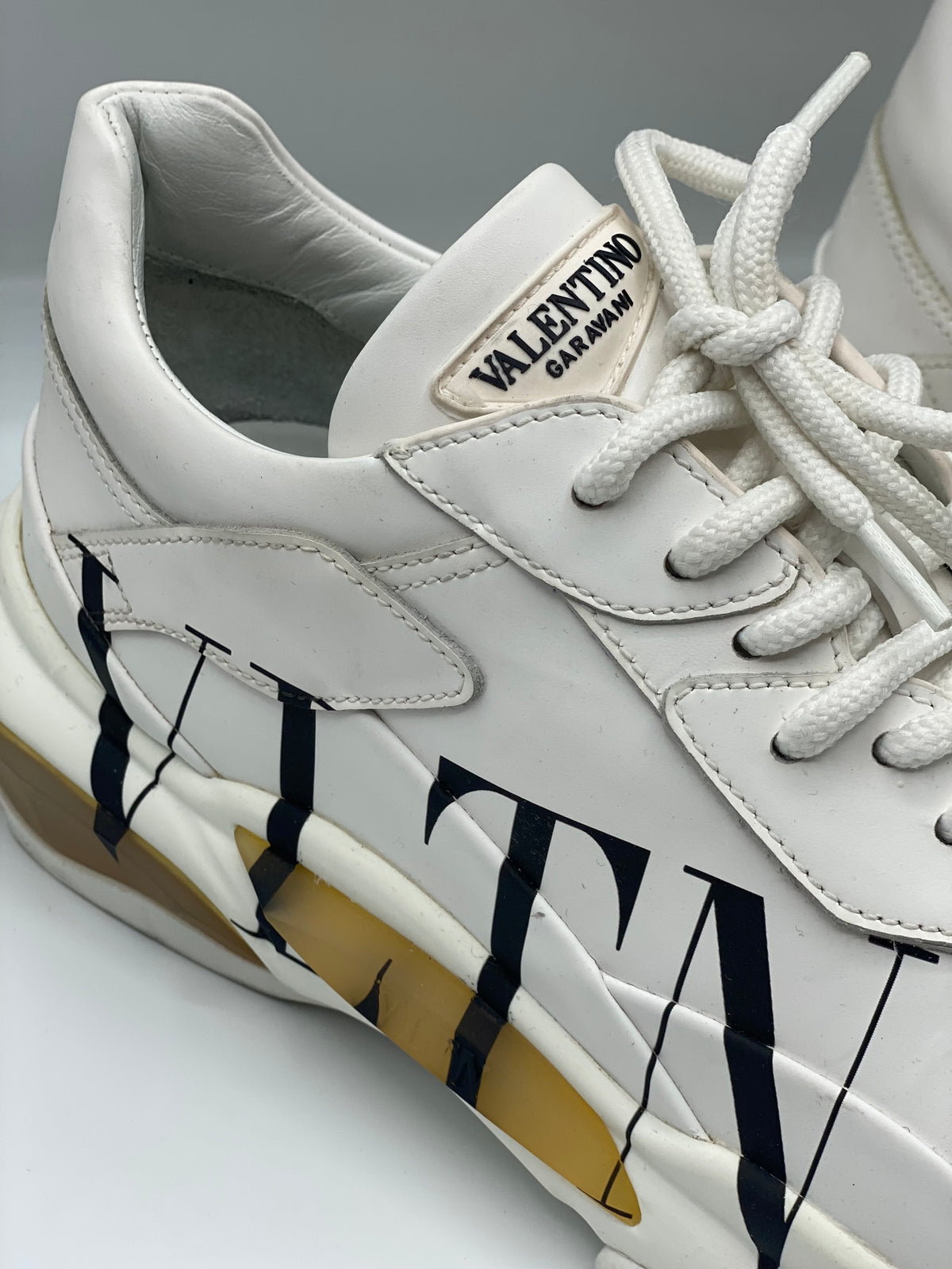 VALENTINO | Calfskin VLTN Womens Bounce Sneakers 38.5 White