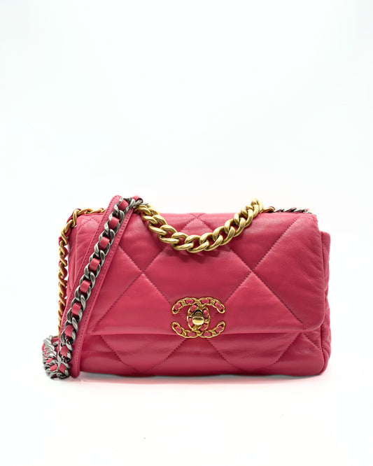 CHANEL | Small 19 Flap Bag