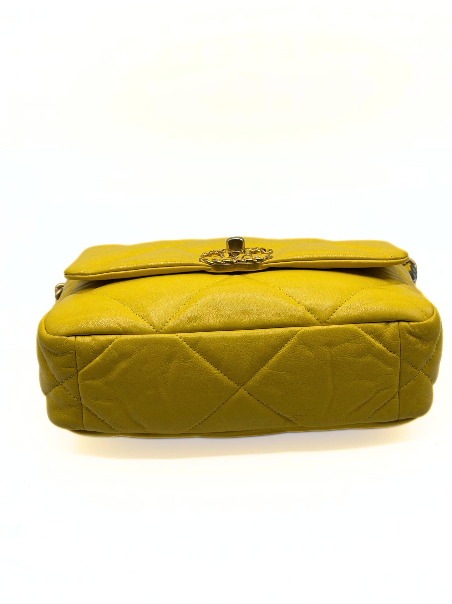CHANEL |  19 Flap Bag Medium – Yellow
