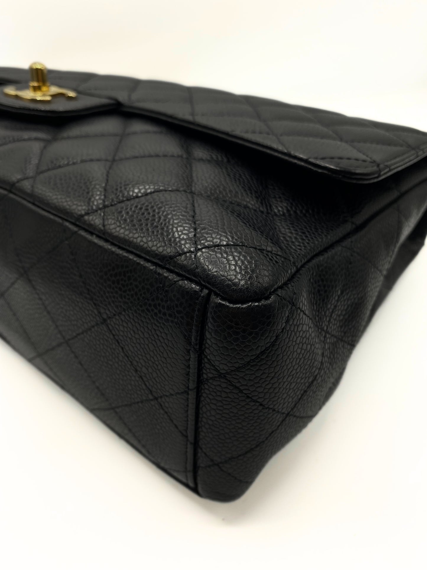 CHANEL | Maxi Jumbo Black Caviar