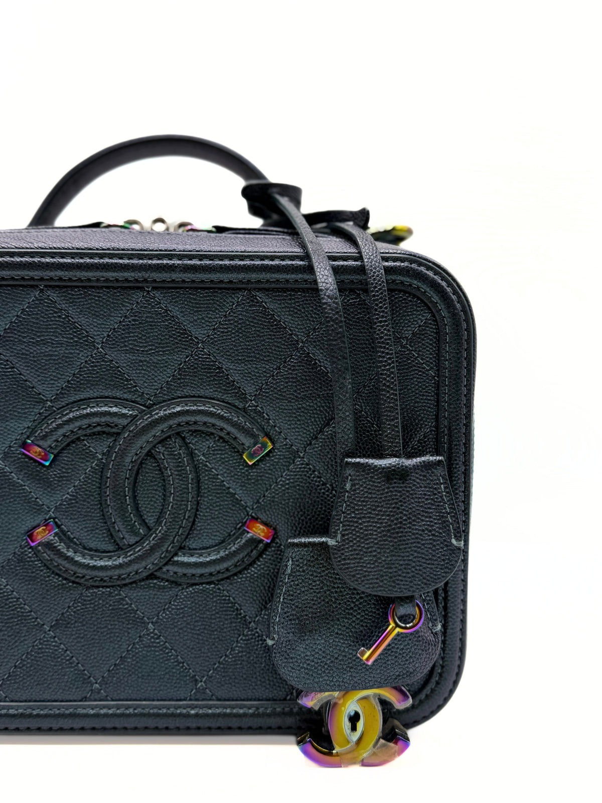 CHANEL | Vanity Medium Filigree Iridescent Green