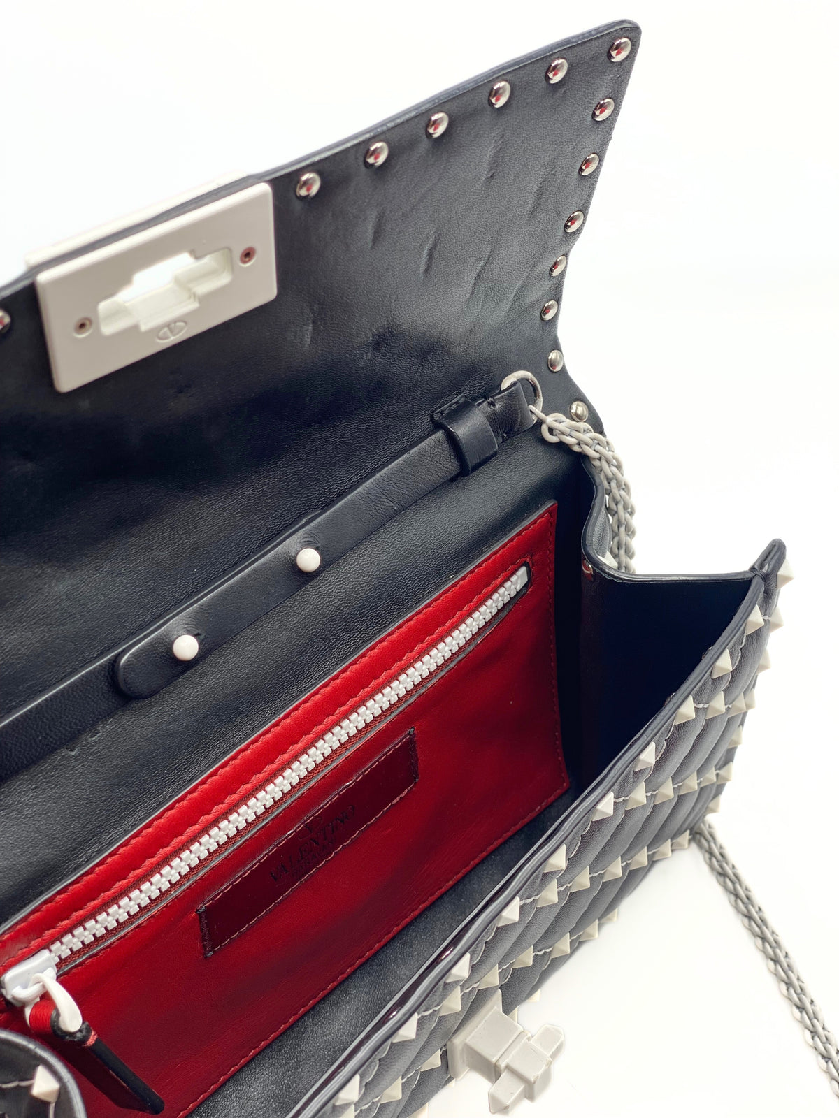 VALENTINO | Rockstud Wallet On Chain