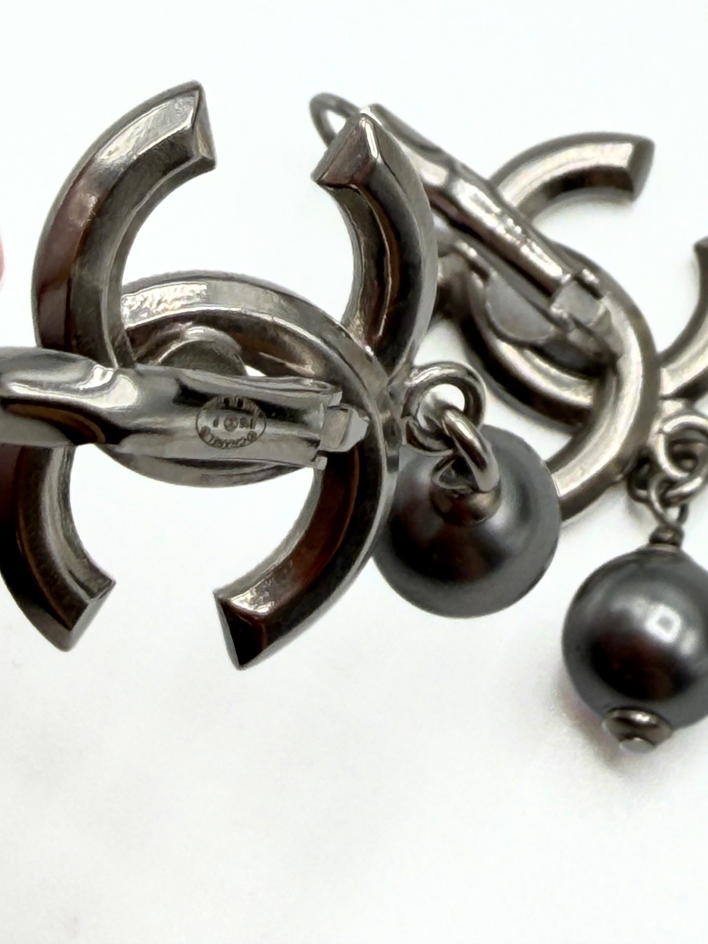 CHANEL | CC Earrings With Pearls