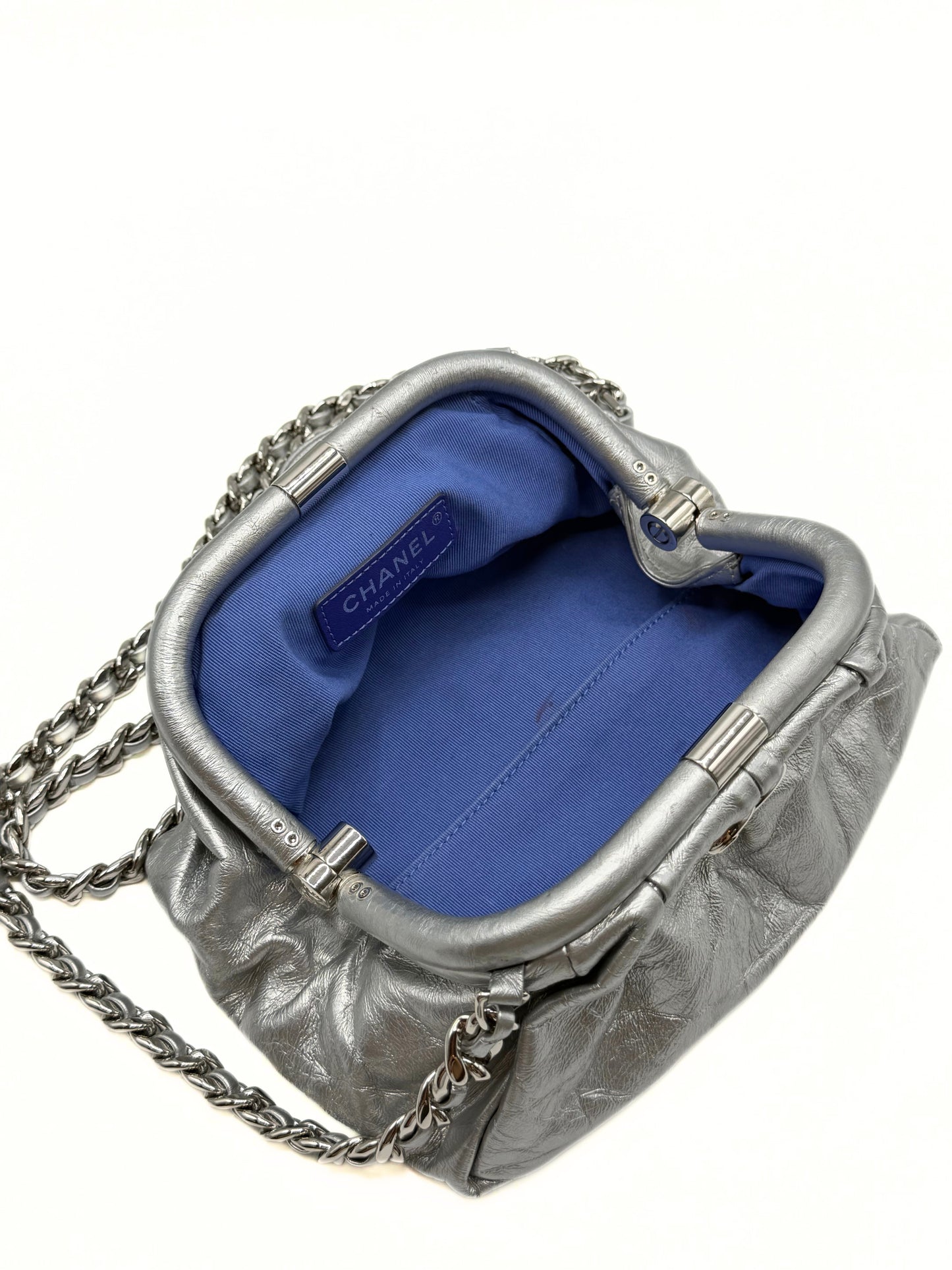 CHANEL | Kiss Lock Silver Chain Clutch