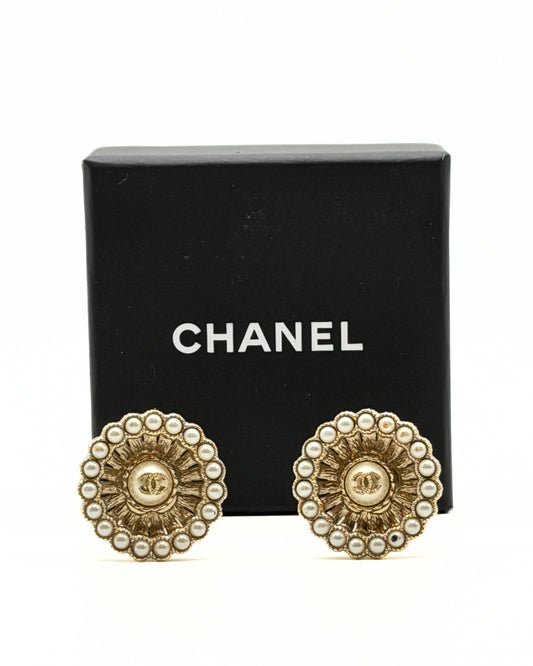 CHANEL | CC Logo Pearl Clip Earrings