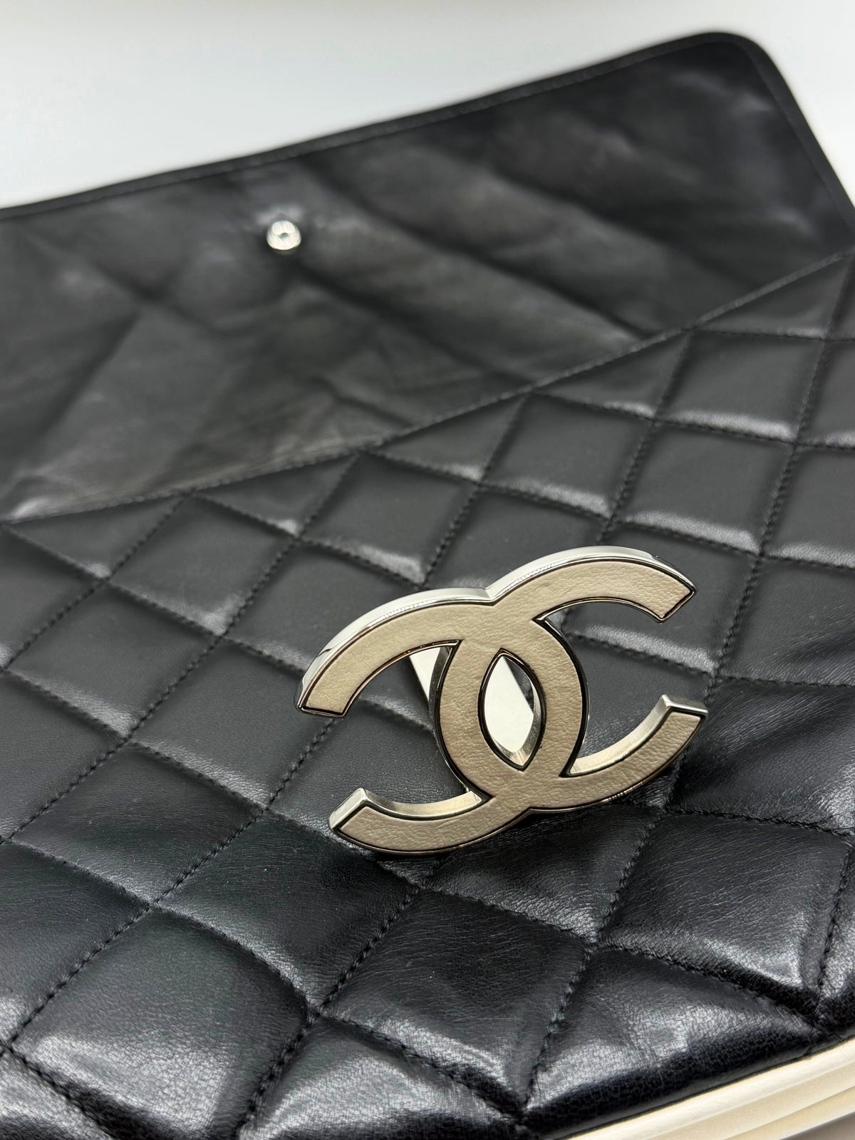 CHANEL | CC Cruise Jumbo Flap Bicolor