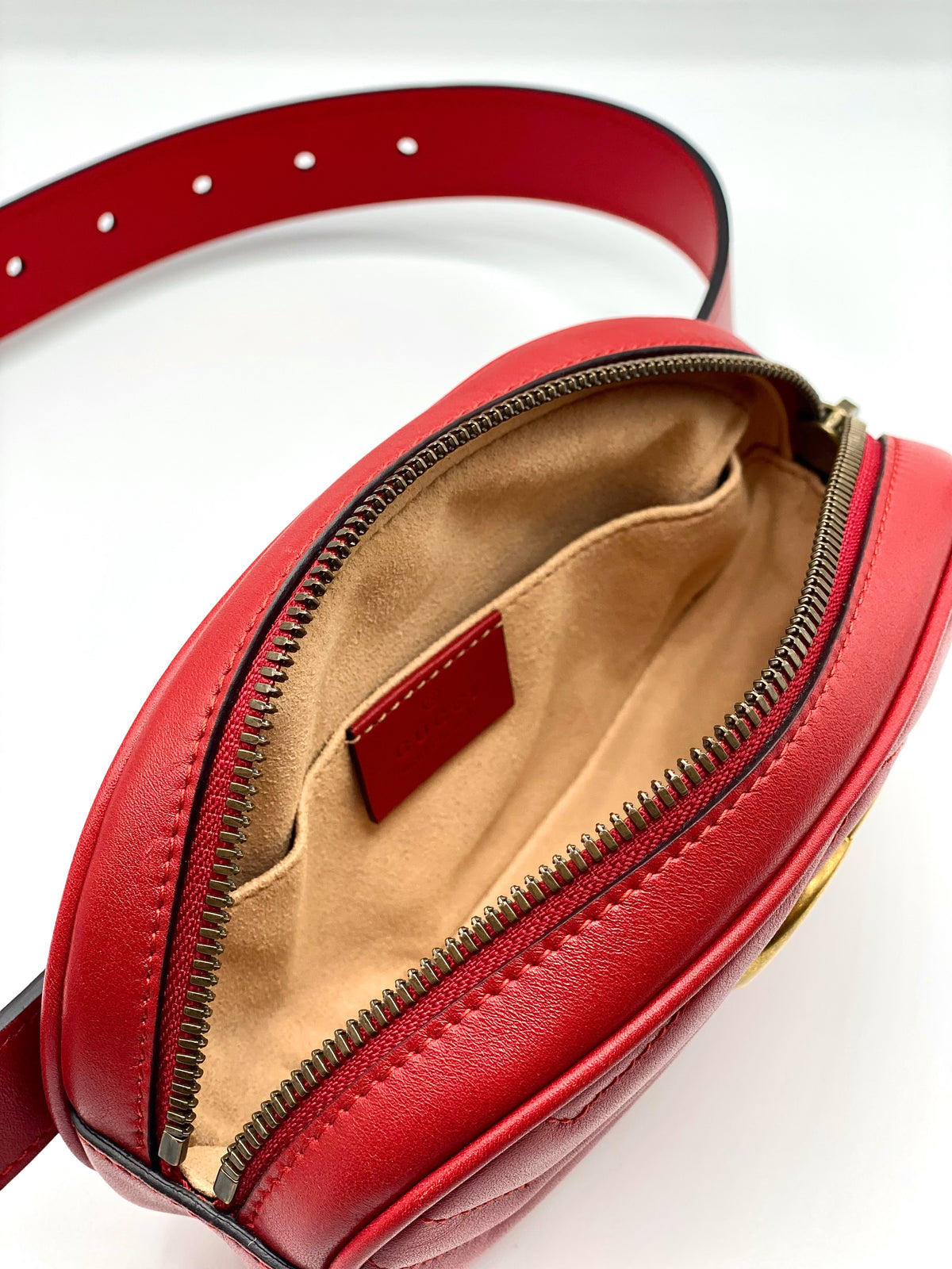 GUCCI | Marmont Red Belt Bag